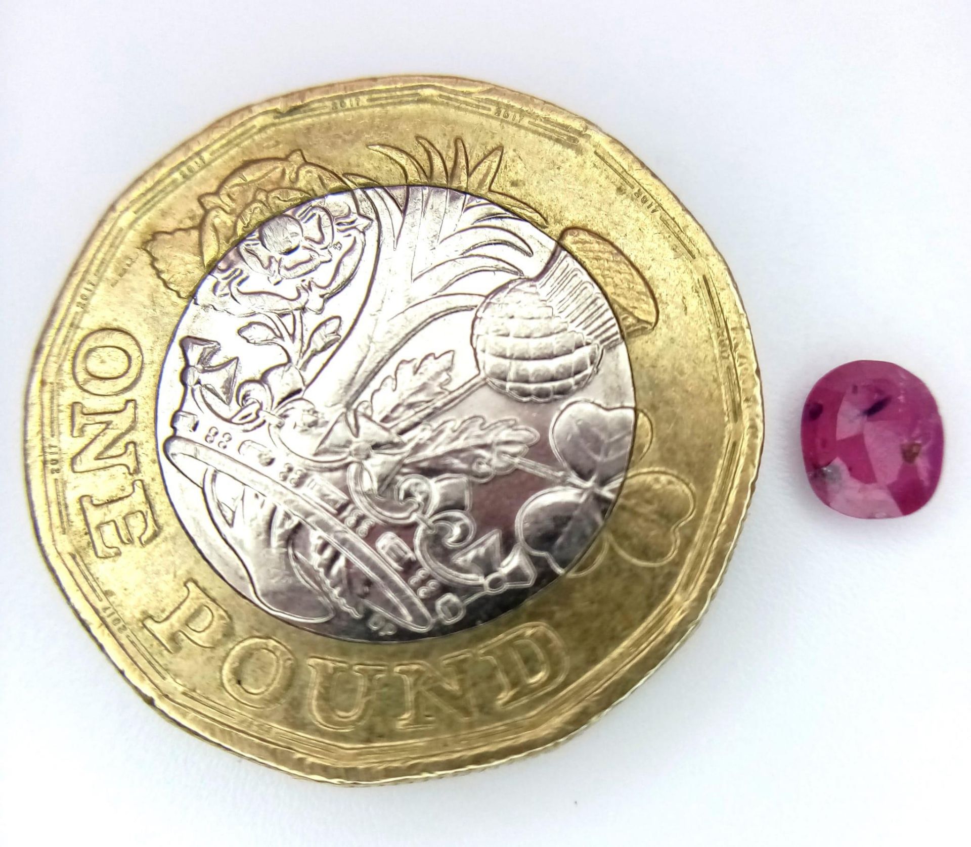 A 0.47ct Untreated Burma Pigeon Blood Red Ruby, in the Oval Shape. Comes with the GFCO Swiss - Bild 4 aus 5