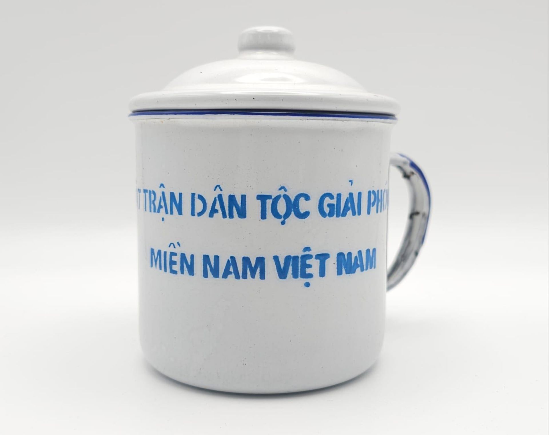 Vietnam War Era Viet Cong Enamel Rice Cup “ The National Front of Southern Vietnam” Dated 1968. - Image 2 of 6