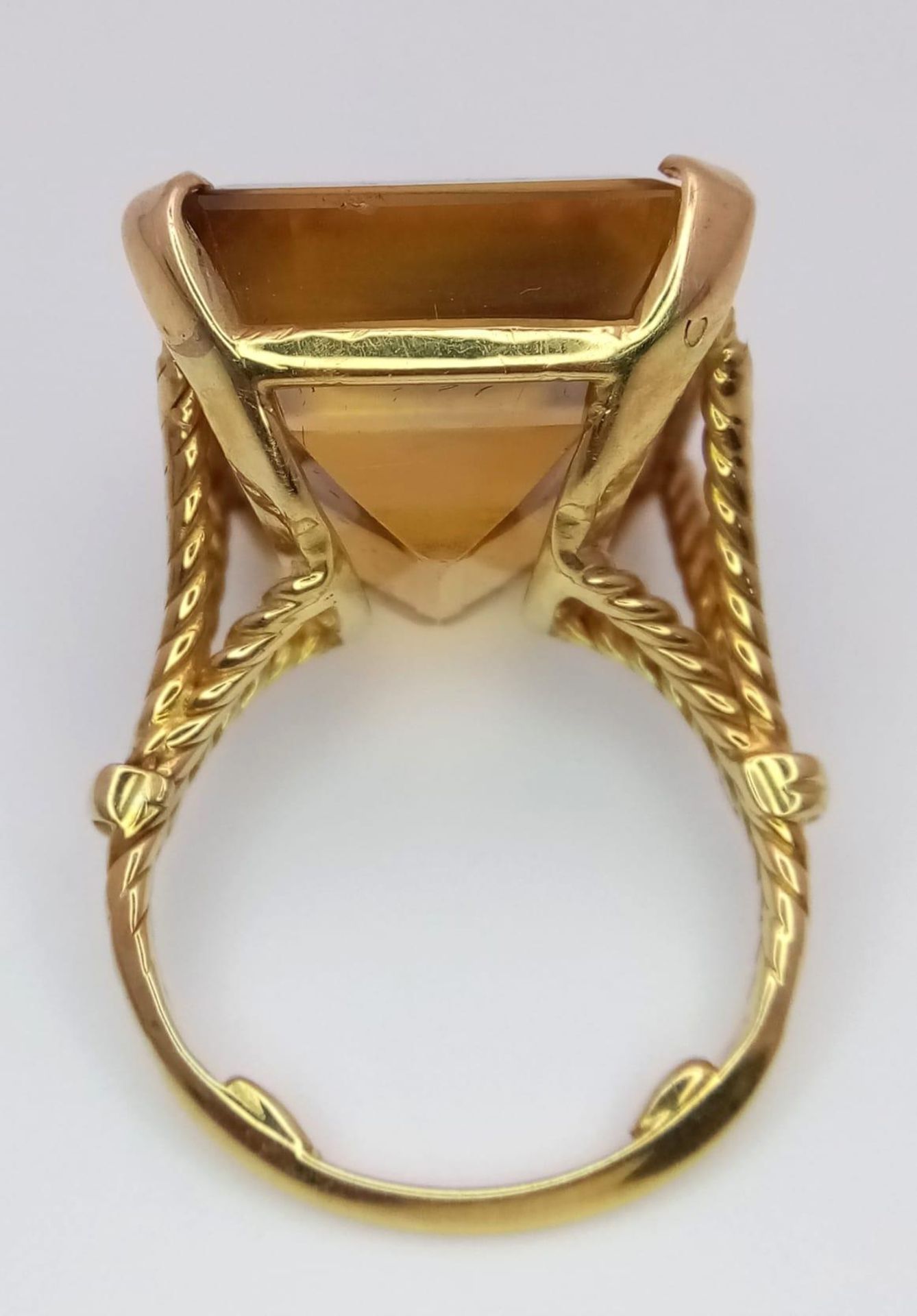 An 18k yellow gold vintage citrine ring (citrine:18mm X 16mm). 10.6g. Size K. - Bild 4 aus 4