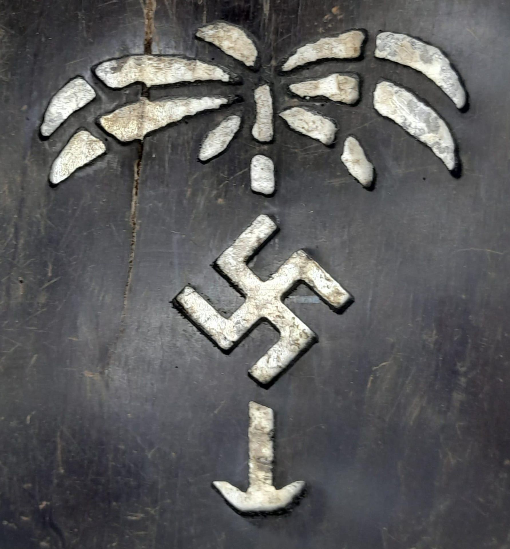WW2 German Africa Corps Husk Canteen with local “In Country” carved D.A.K Tree. - Bild 4 aus 7