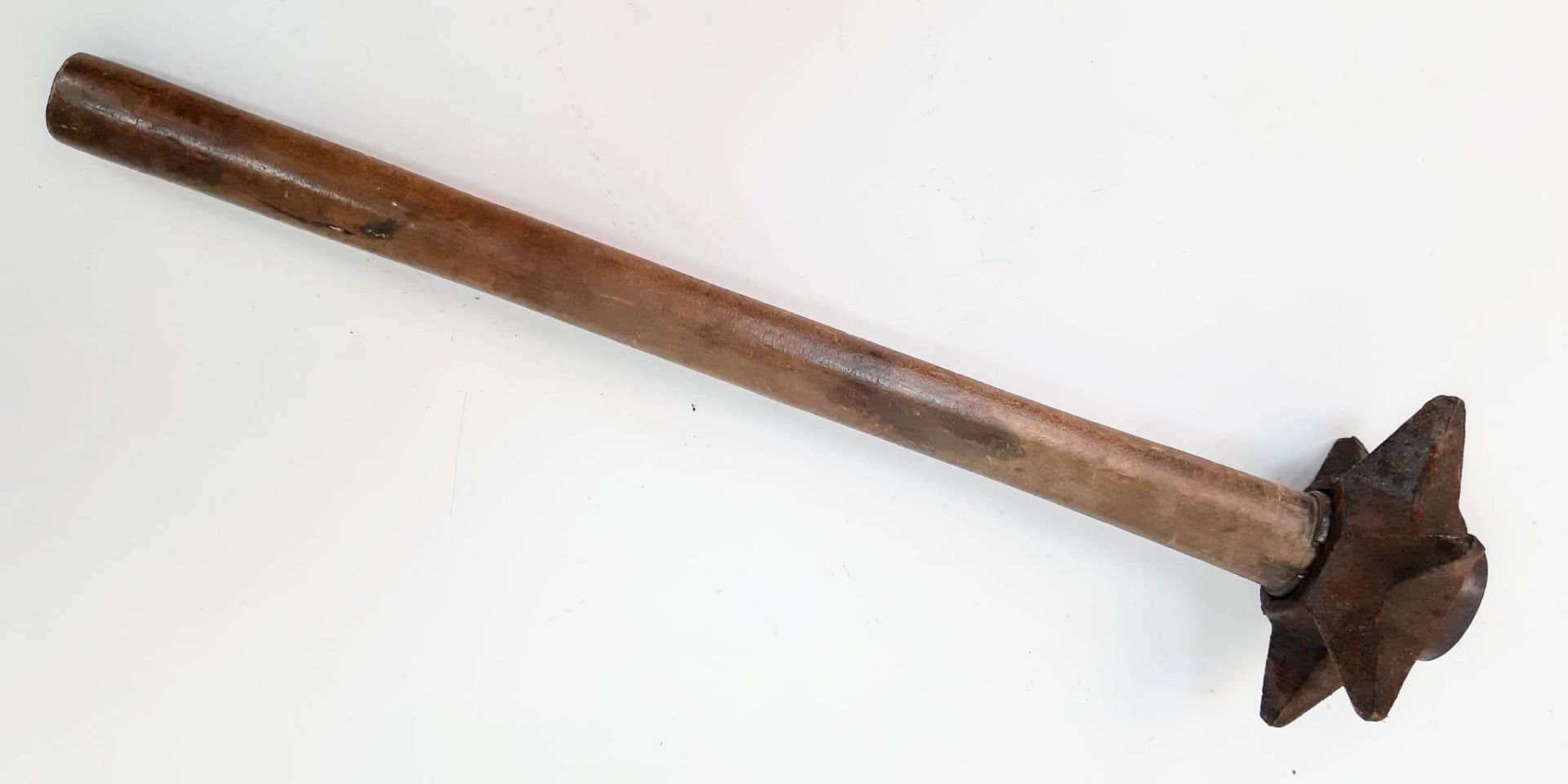 Original WW1 British Trench Fighting Mace. A star shaped mace head that fits onto an entrenching - Bild 3 aus 3