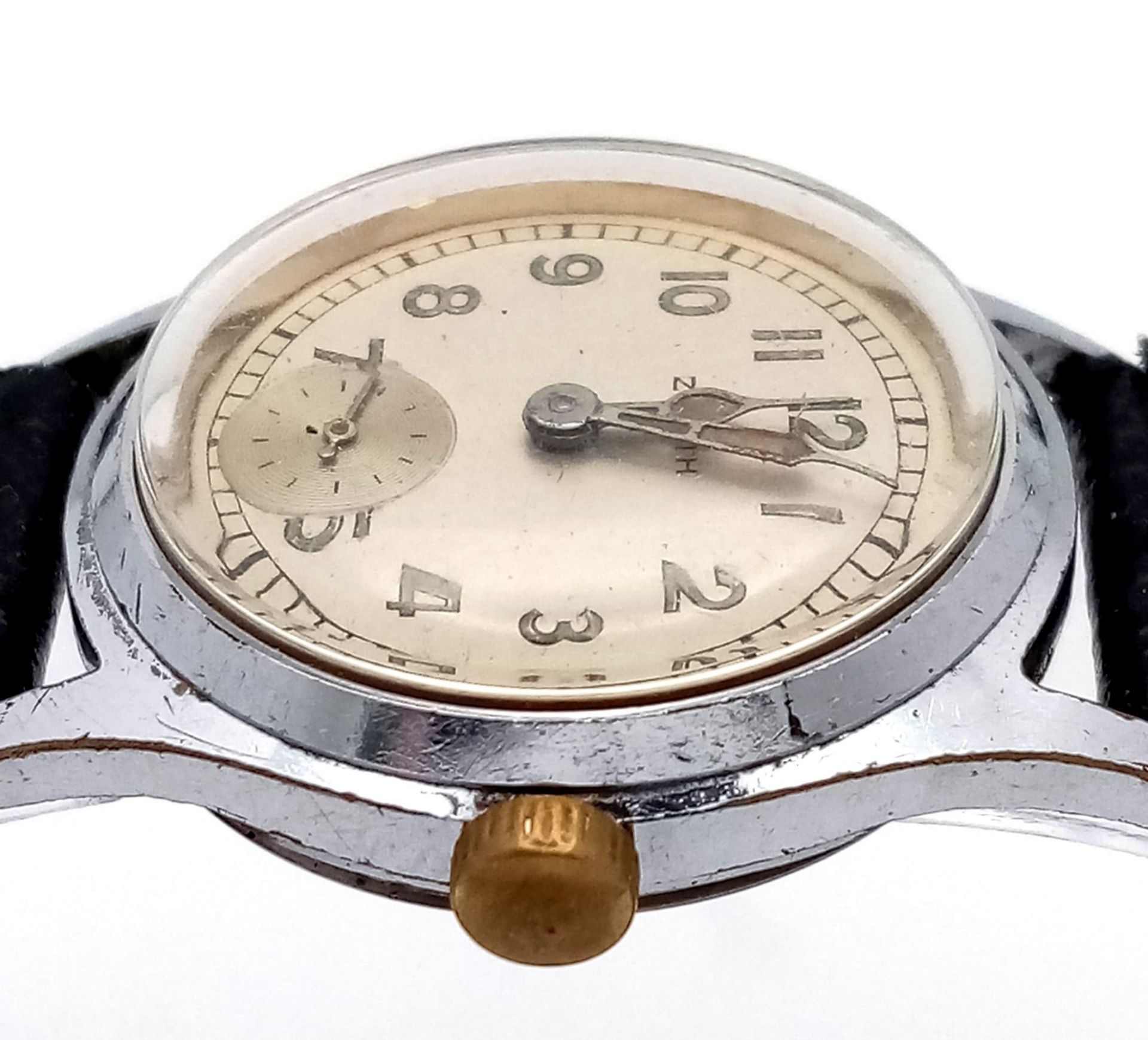 A Vintage Zenith Ladies Watch. Brown leather strap. Stainless steel case - 28mm. Silver tone dial - Image 5 of 8