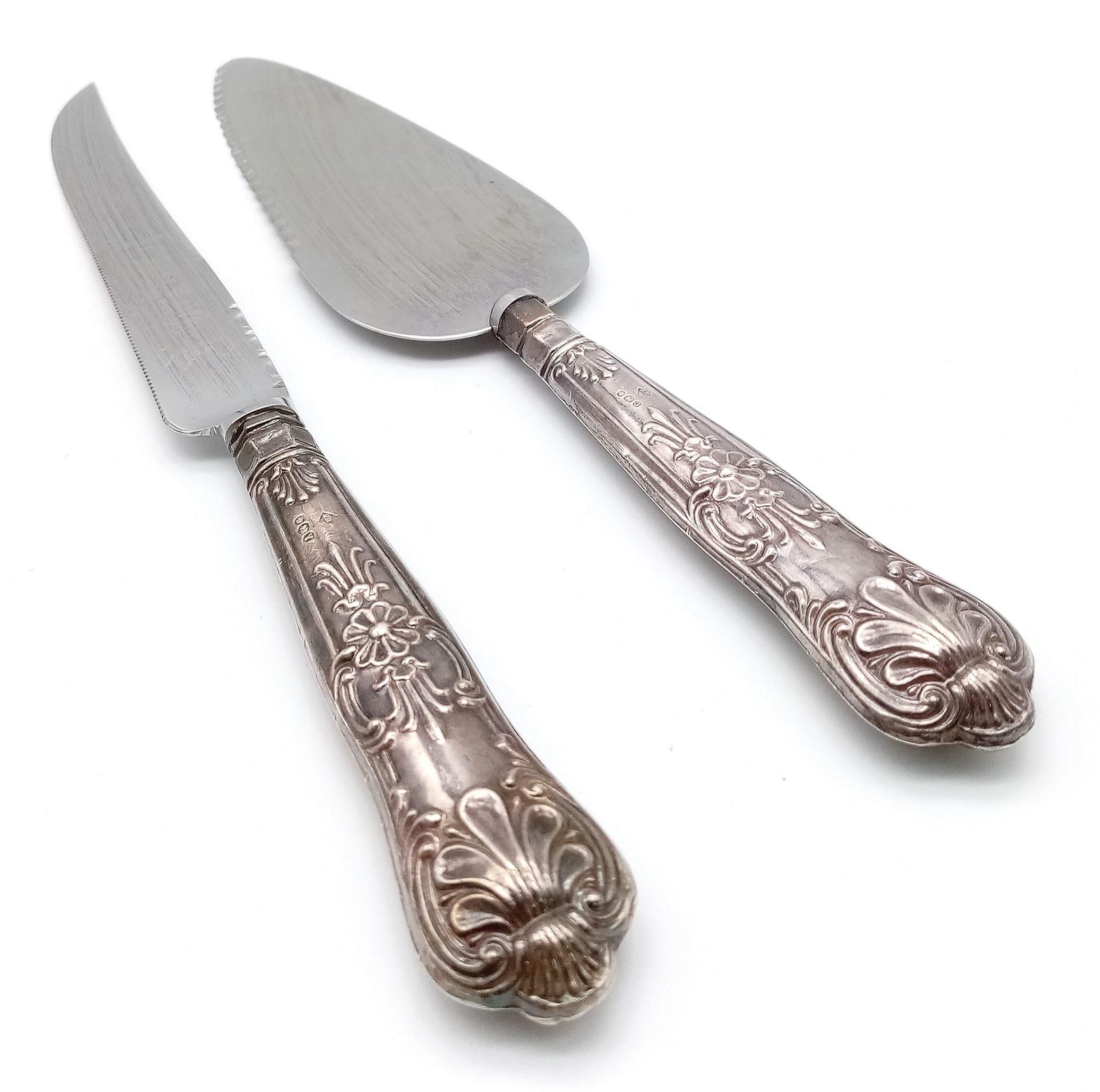 A Vintage Silver Handled Cake Server with Hallmarked Handle - Comes with an Additional Cake Knife, - Bild 4 aus 6