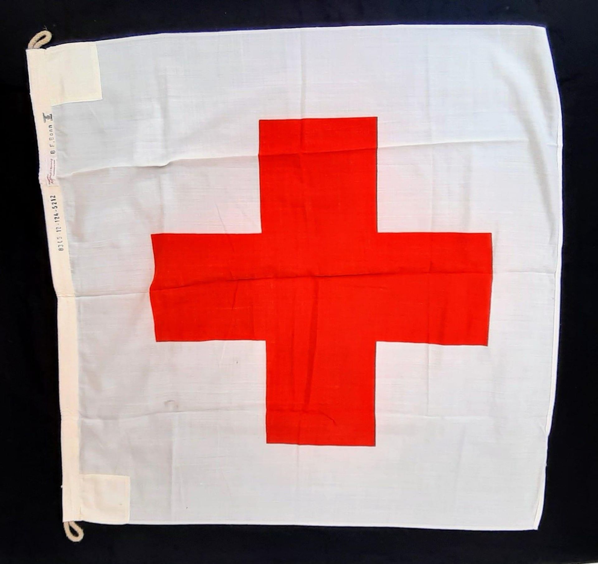 Un-Issued 1944 Dated German Field Hospital Tent Drape Flag. Form War stocks found in Norway - Bild 2 aus 3