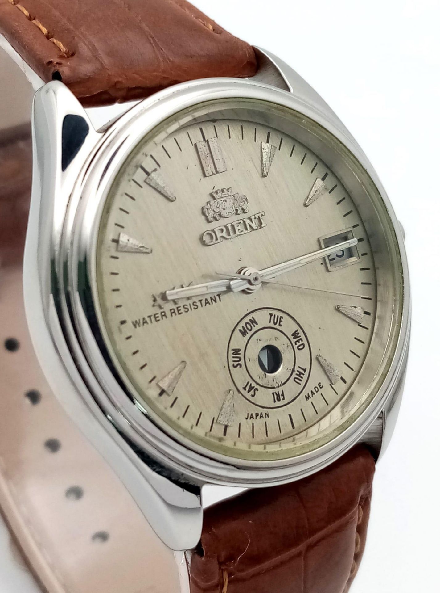 A Vintage Orient Day Pointer Automatic Gents Watch. Brown leather strap. Stainless steel case - - Image 2 of 4