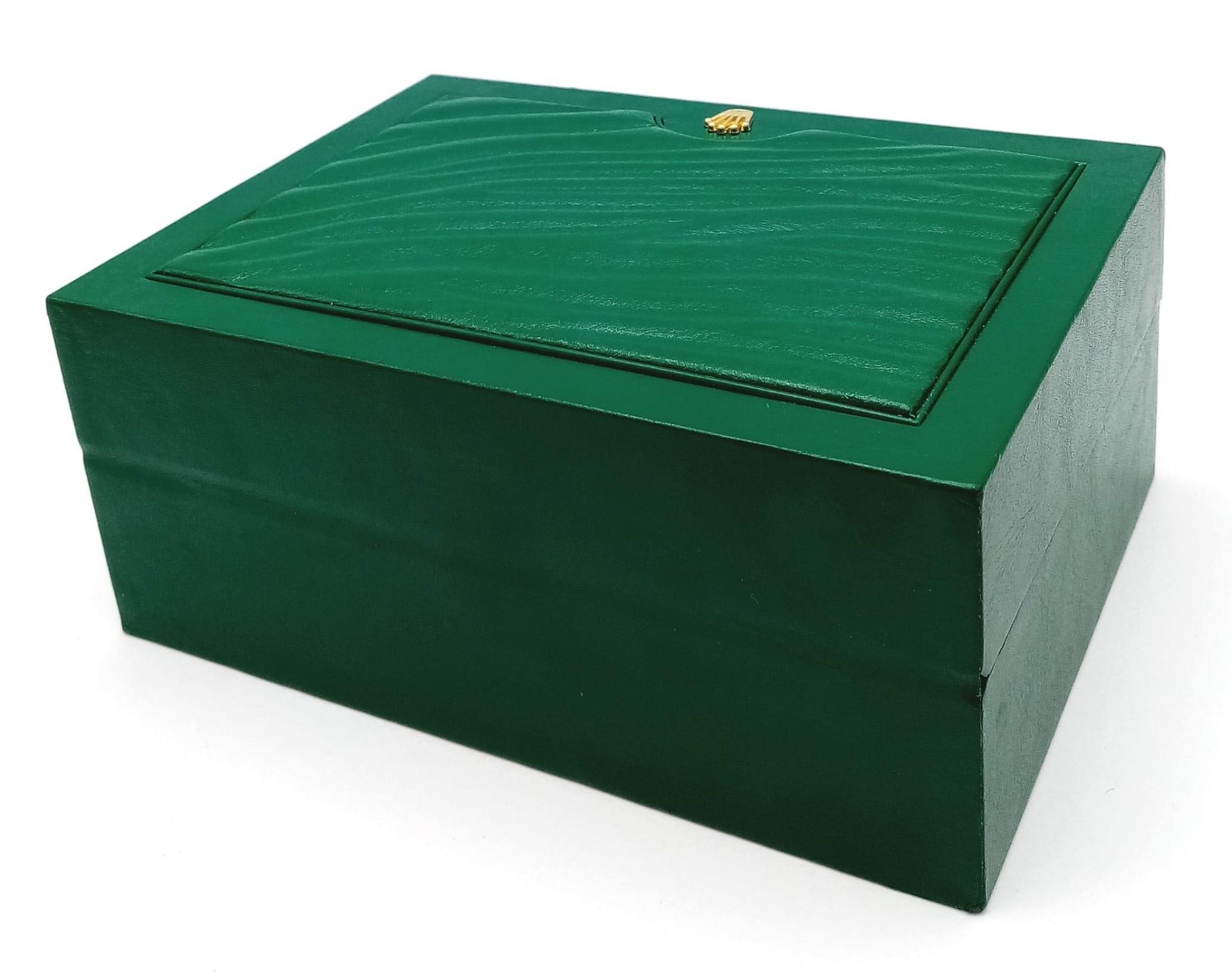 A Rolex Watch Case. Green ruffled exterior. Single watch space interior. 18cm x 13cm - Image 7 of 13