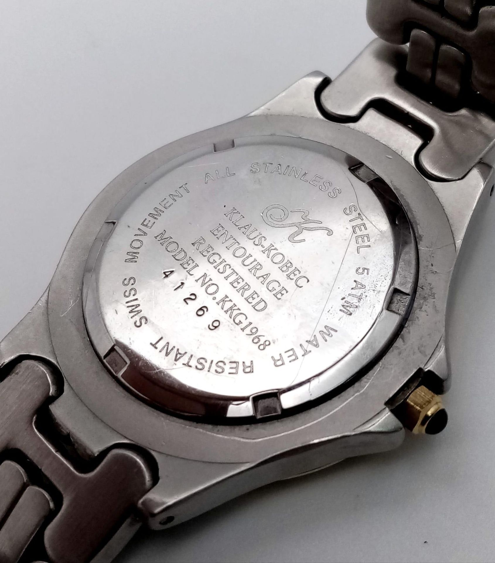 A Men’s Klaus Kobec Swiss Bi-Metal Quartz Watch Model ‘Entourage KKG1968’. 40mm Including Crown. - Image 5 of 6