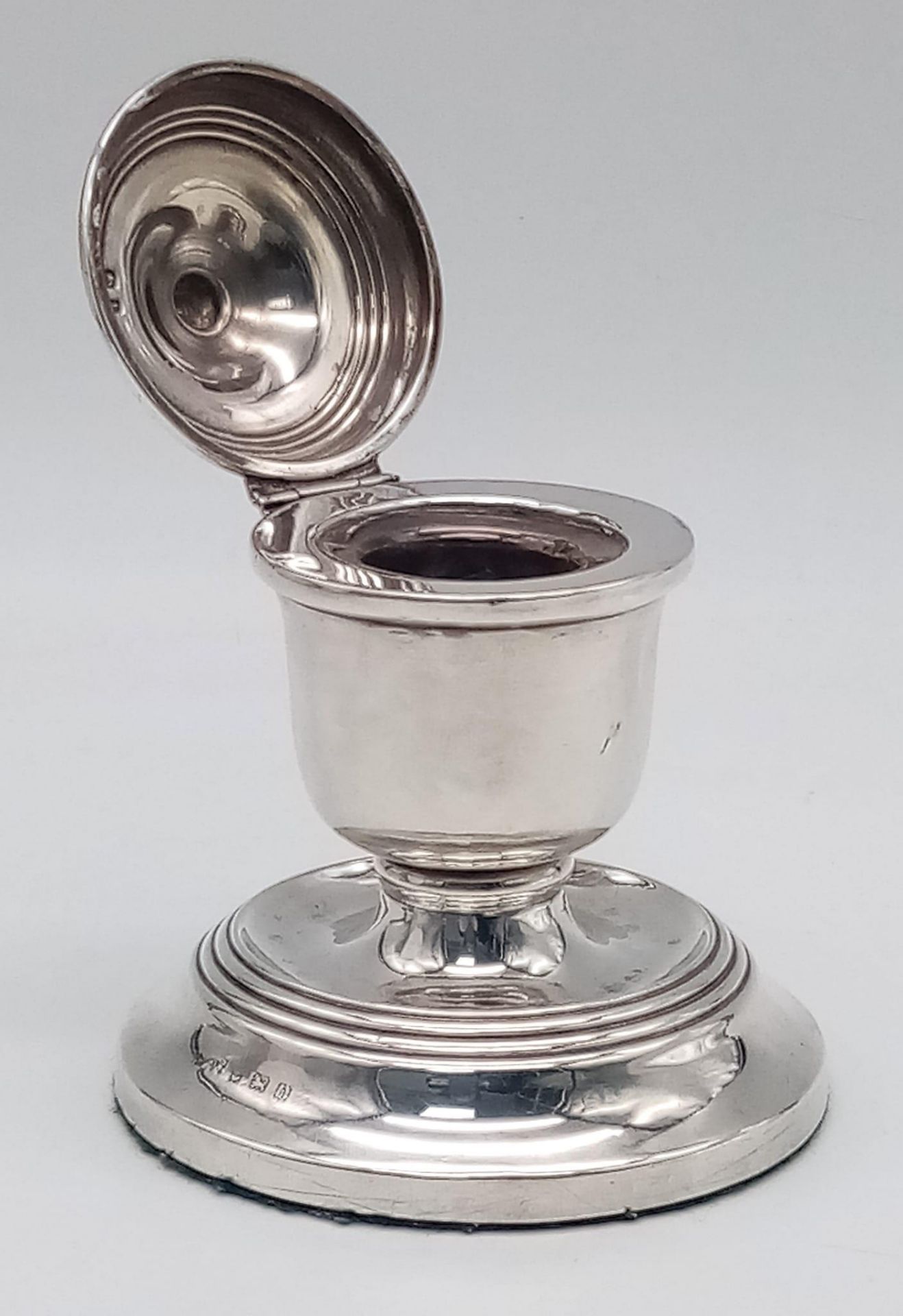 An Antique Sterling Silver Inkwell. Hallmarks for Birmingham 1908. Weighted - total weight 193g.