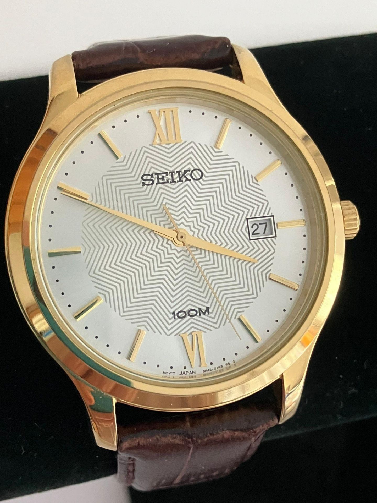 Gentlemans SEIKO QUARTZ WRISTWATCH Model GN42 01K8. Finished in gold tone with sweeping second