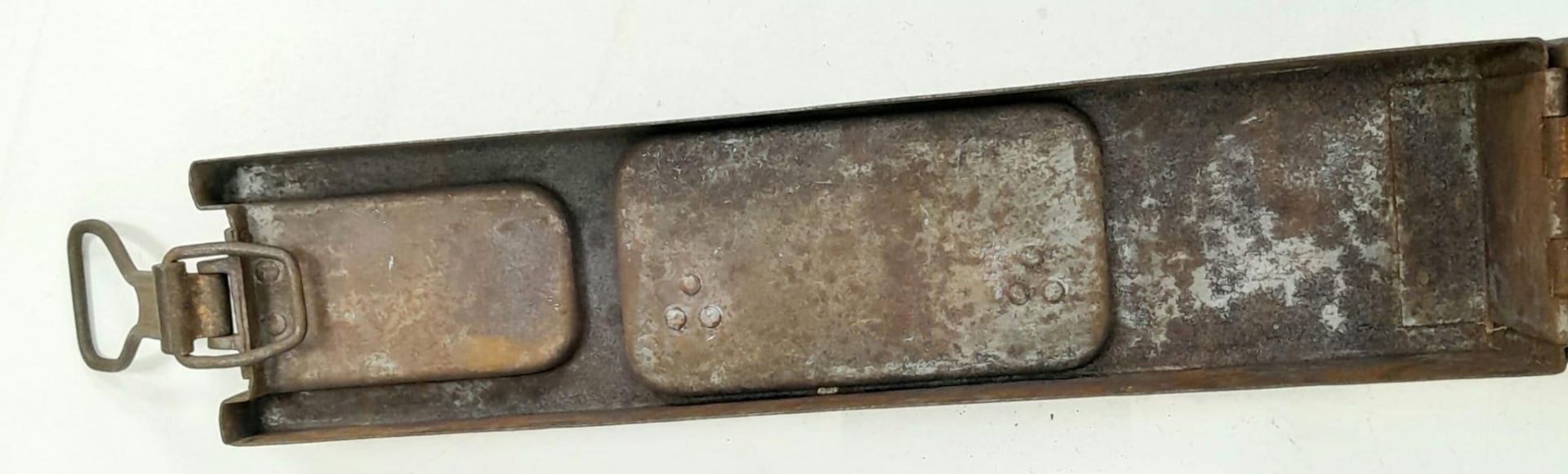 WW1 1917 Dated German MG-08 Ammo Tin. Marked “Werkzeuge” Meaning tools on one side and the unit “4/ - Image 4 of 11