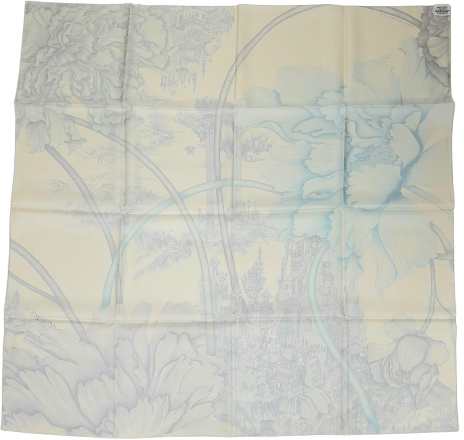 A Hermes Silk Scarf in Original Hermes Box. 88x 88cm. In good condition. Ref: 15539 - Image 2 of 4