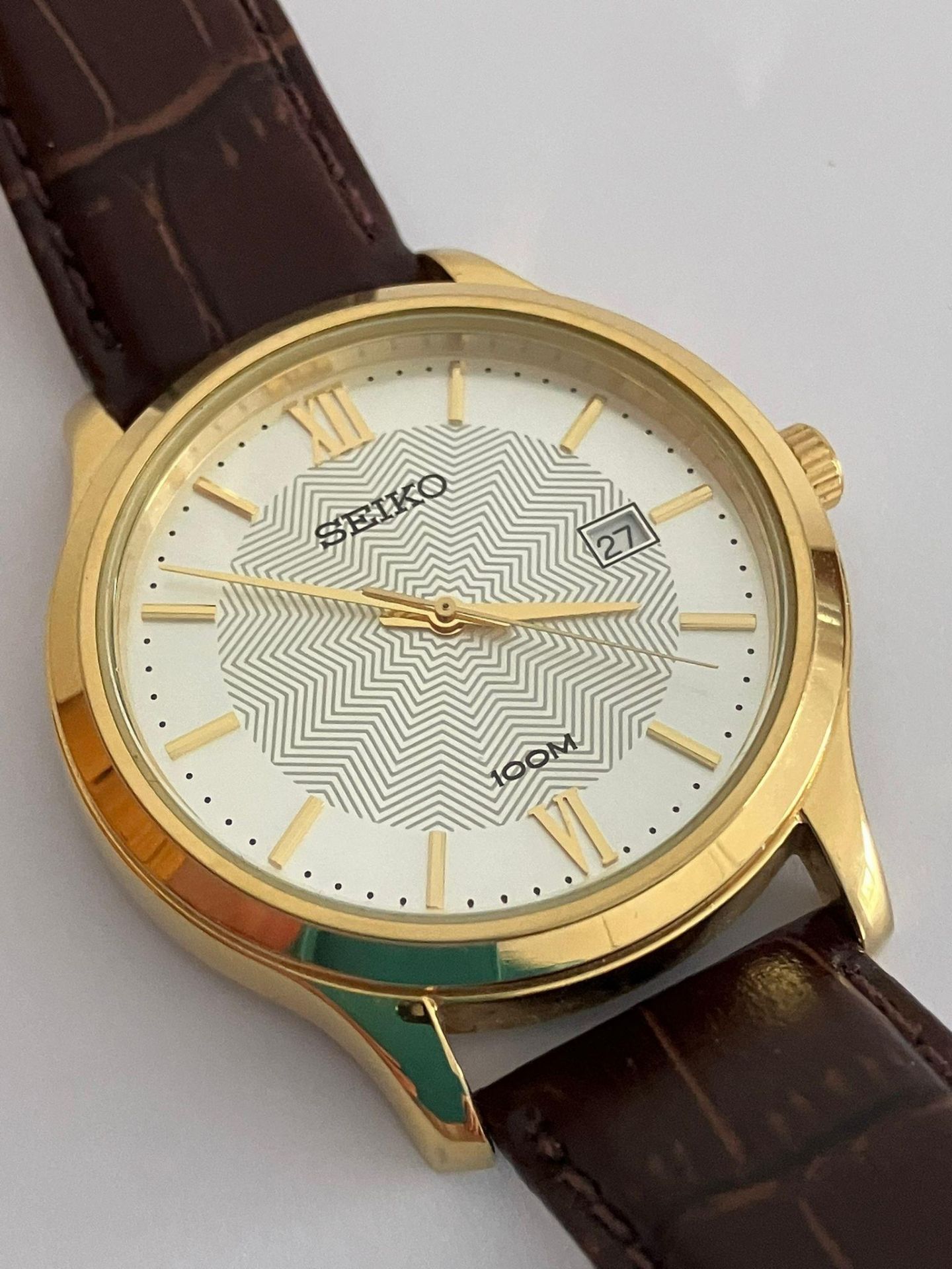 Gentlemans SEIKO QUARTZ WRISTWATCH Model GN42 01K8. Finished in gold tone with sweeping second - Image 3 of 3