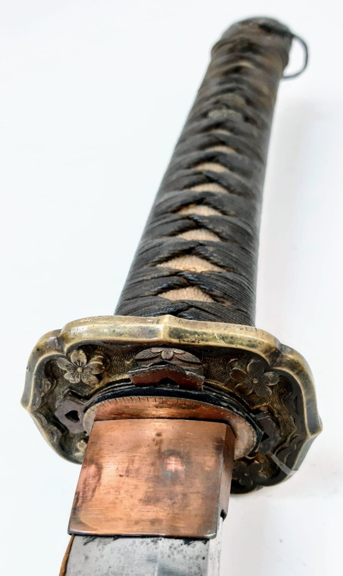 WW2 Japanese Officers Type 98 Shin-Guntō Sword. Leather combat scabbard. Nice markings on the - Bild 6 aus 11