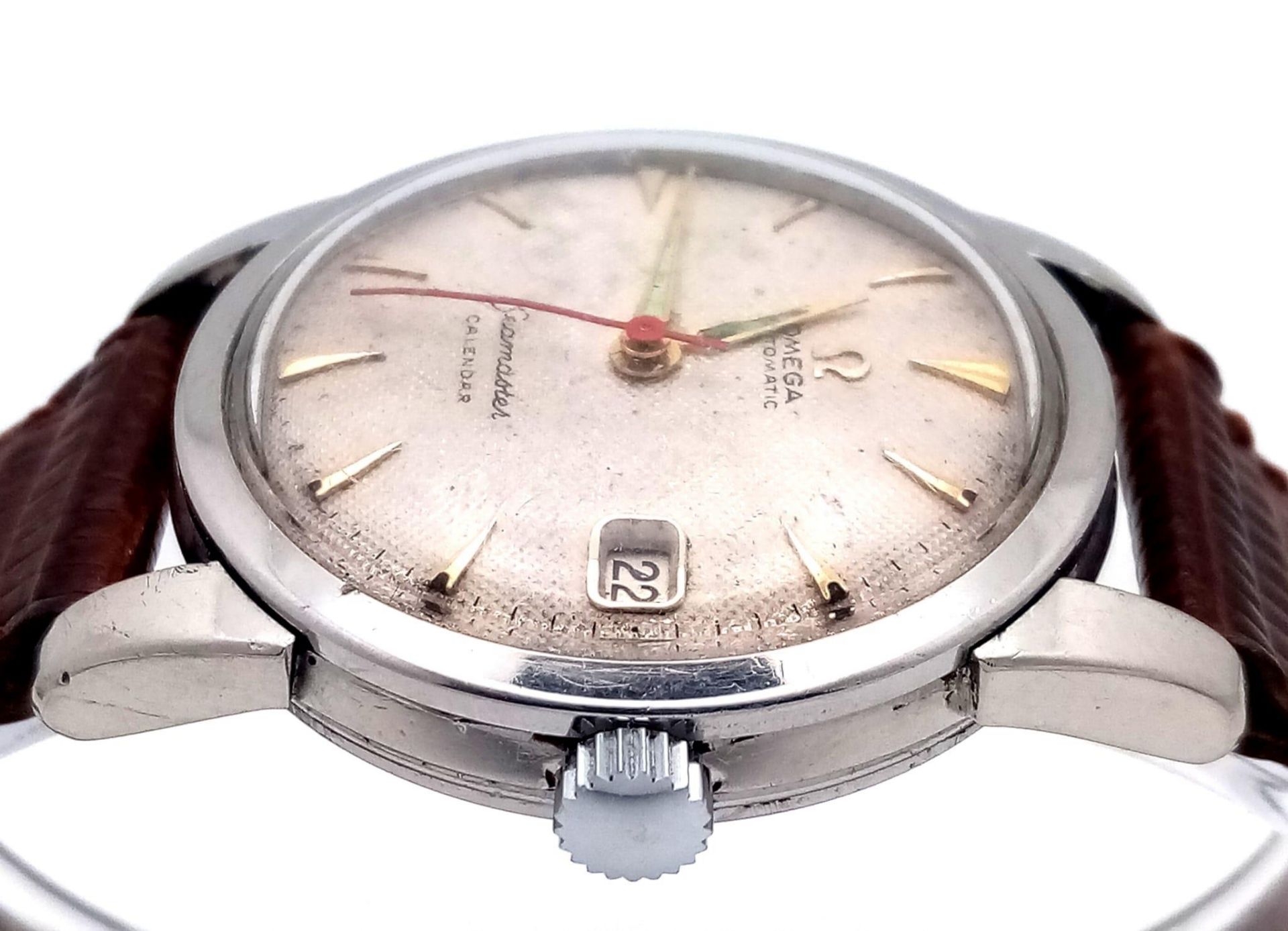 A Vintage Omega Seamaster Calendar Gents Watch. Brown leather strap. Stainless steel case - 33mm. - Image 6 of 8