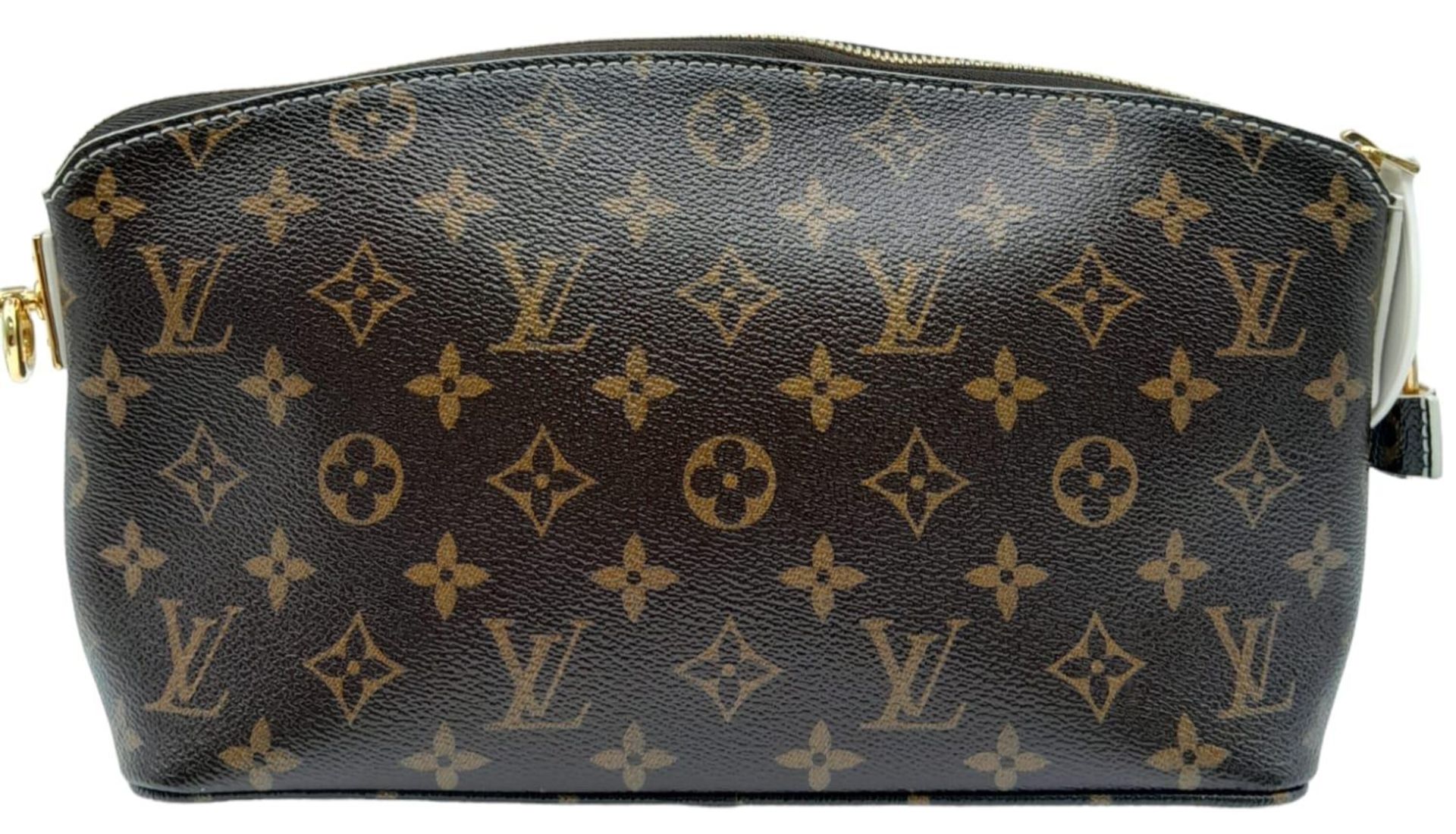 A Louis Vuitton Lockit Fetish Clutch Bag. Monogram canvas with gold tone hardware. Lock and keys. - Image 2 of 7
