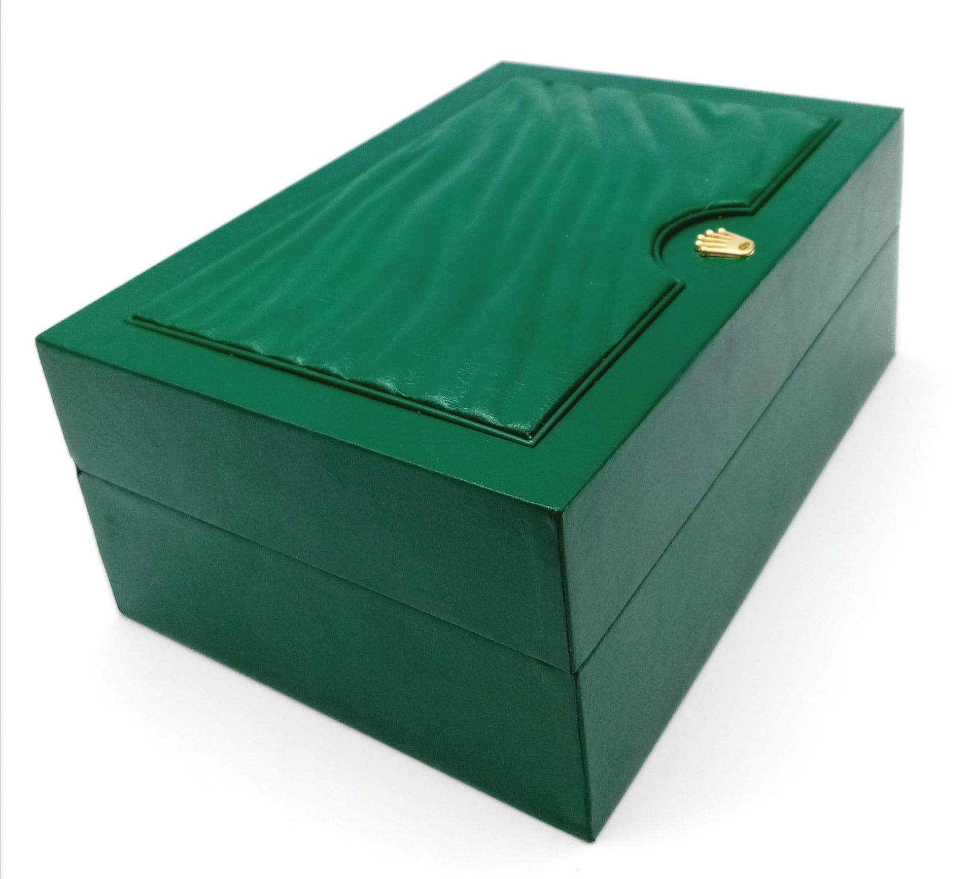 A Rolex Watch Case. Green ruffled exterior. Single watch space interior. 18cm x 13cm - Image 2 of 13