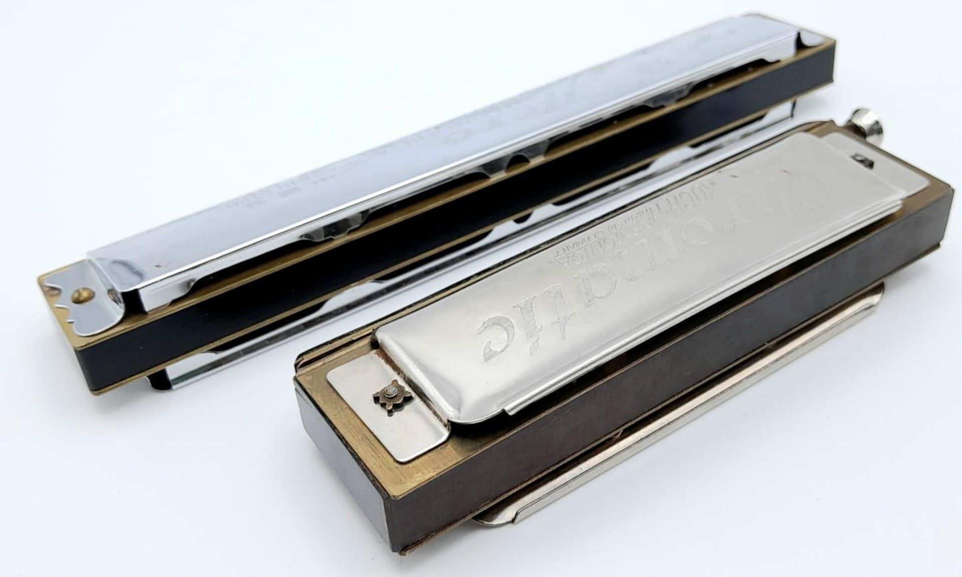 A Vintage German Koch Harmonica and a Chinese Hero Harmonica. Both in original boxes. - Bild 5 aus 6