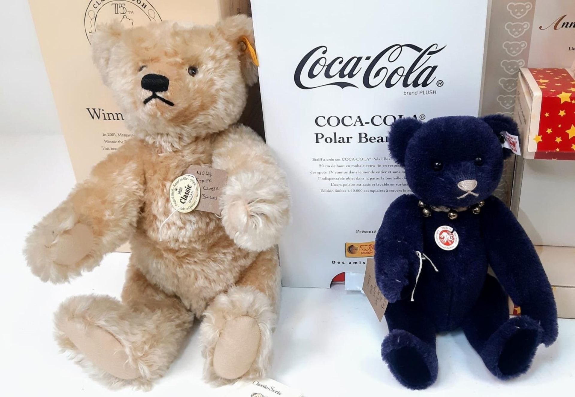 A collection of seventeen adult collectable teddy bears. Please, see list for more information and - Image 8 of 11