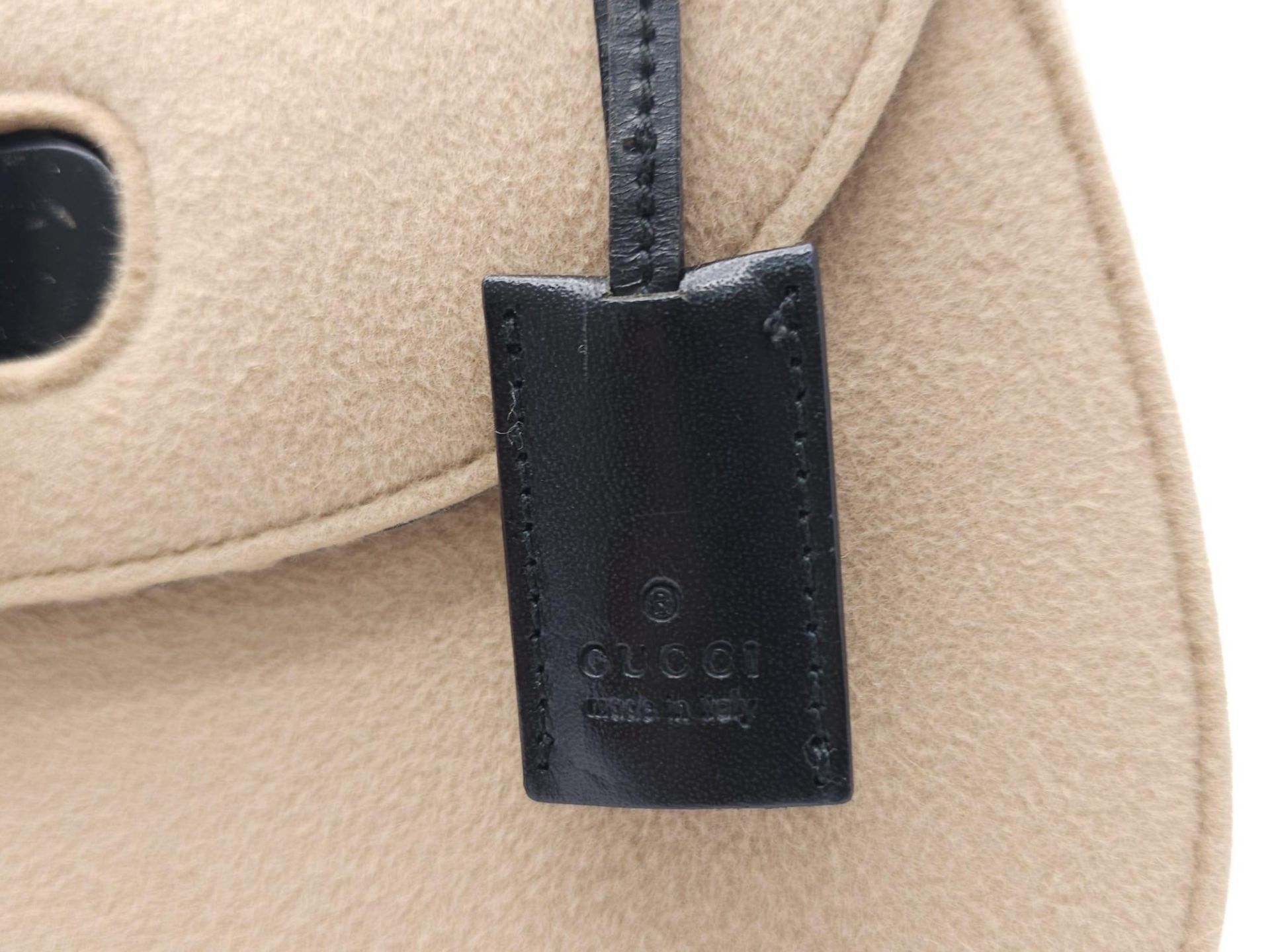 Gucci Tan Wool Purse. This Gucci tan wool purse features a black bar closure, black leather - Image 6 of 15