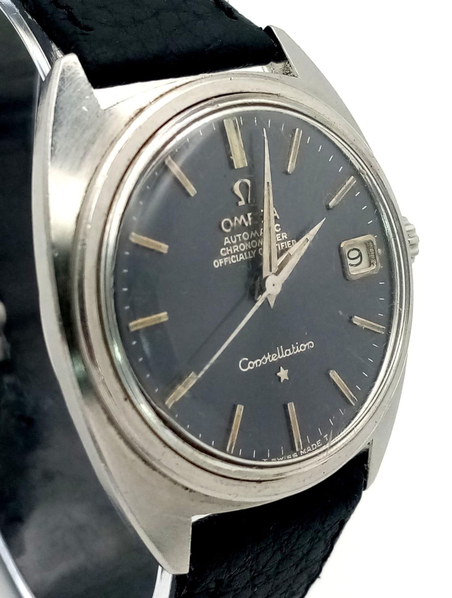 A Vintage Automatic Omega Constellation. Black leather strap. Stainless steel case - 36mm. Grey dial - Image 4 of 7