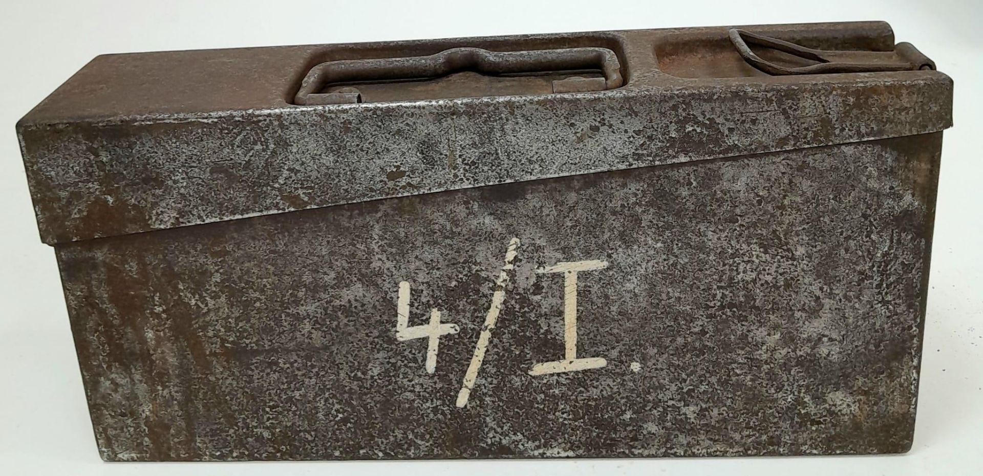 WW1 1917 Dated German MG-08 Ammo Tin. Marked “Werkzeuge” Meaning tools on one side and the unit “4/ - Image 9 of 11