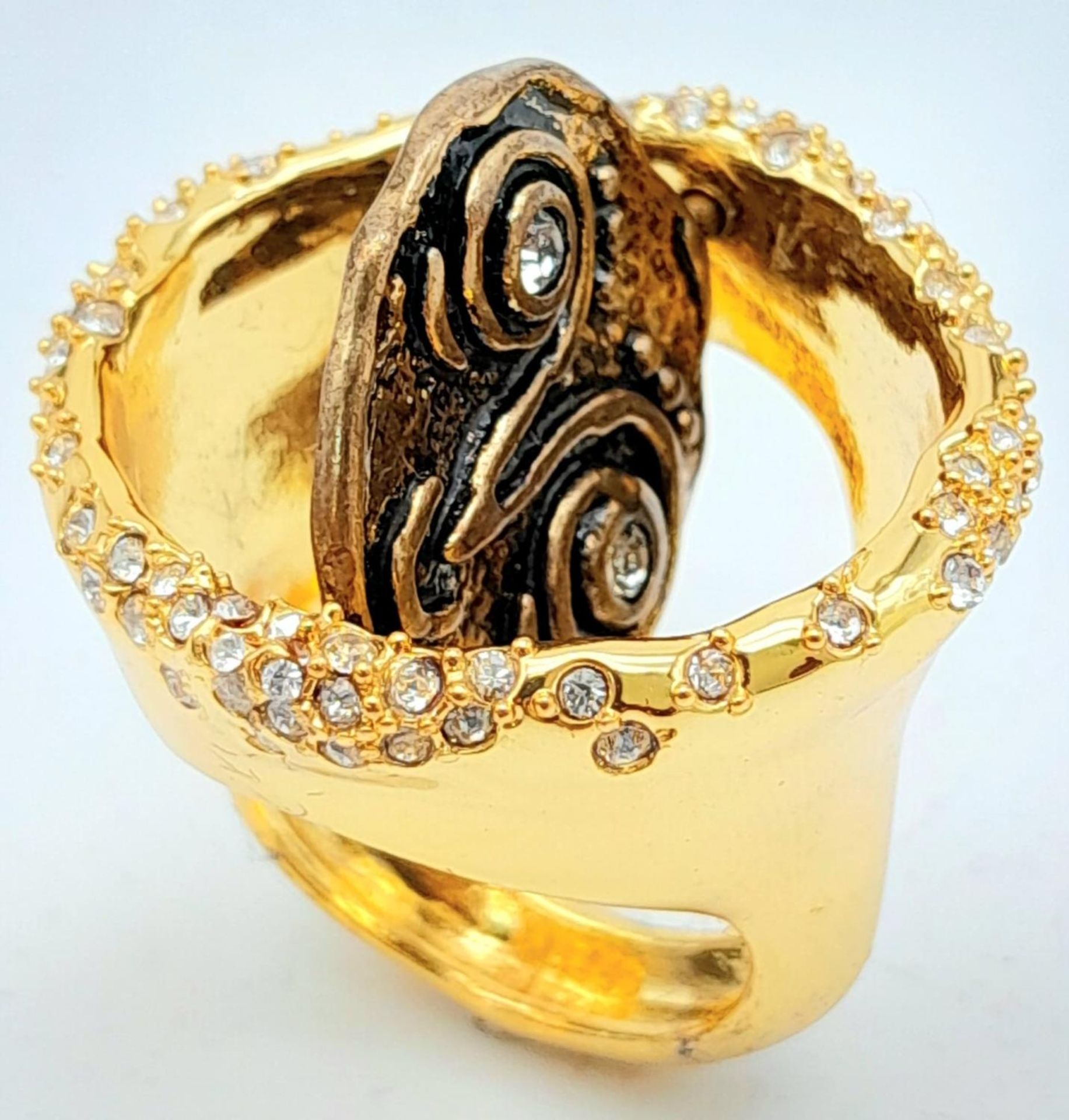 A fabulous and unusual ALEXIS BITTAR creation, a stone set, “Revolving ancient coin ring” with the - Bild 2 aus 6