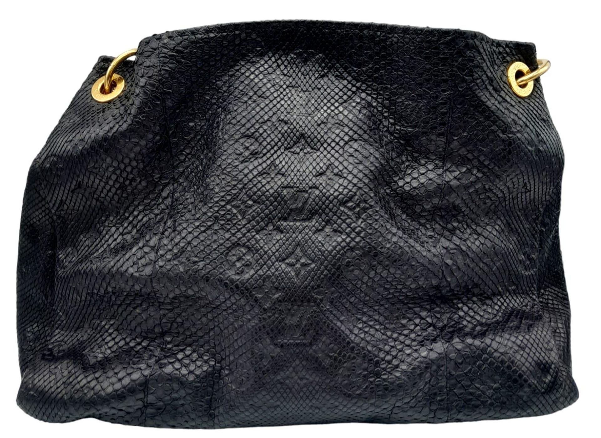 A Louis Vuitton Monogram Black Snakeskin Tote Bag. Gold tone hardware. Spacious black leather - Bild 2 aus 8