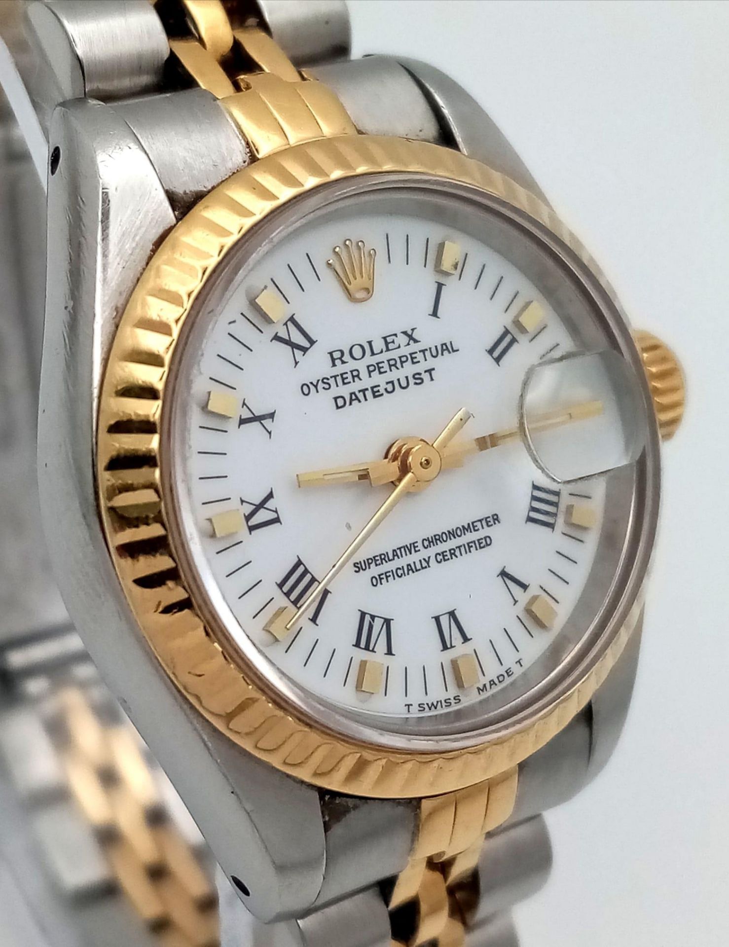 A Rolex Oyster Perpetual Datejust Bi-Metal Ladies Watch. Gold and stainless steel bracelet and - Image 3 of 8