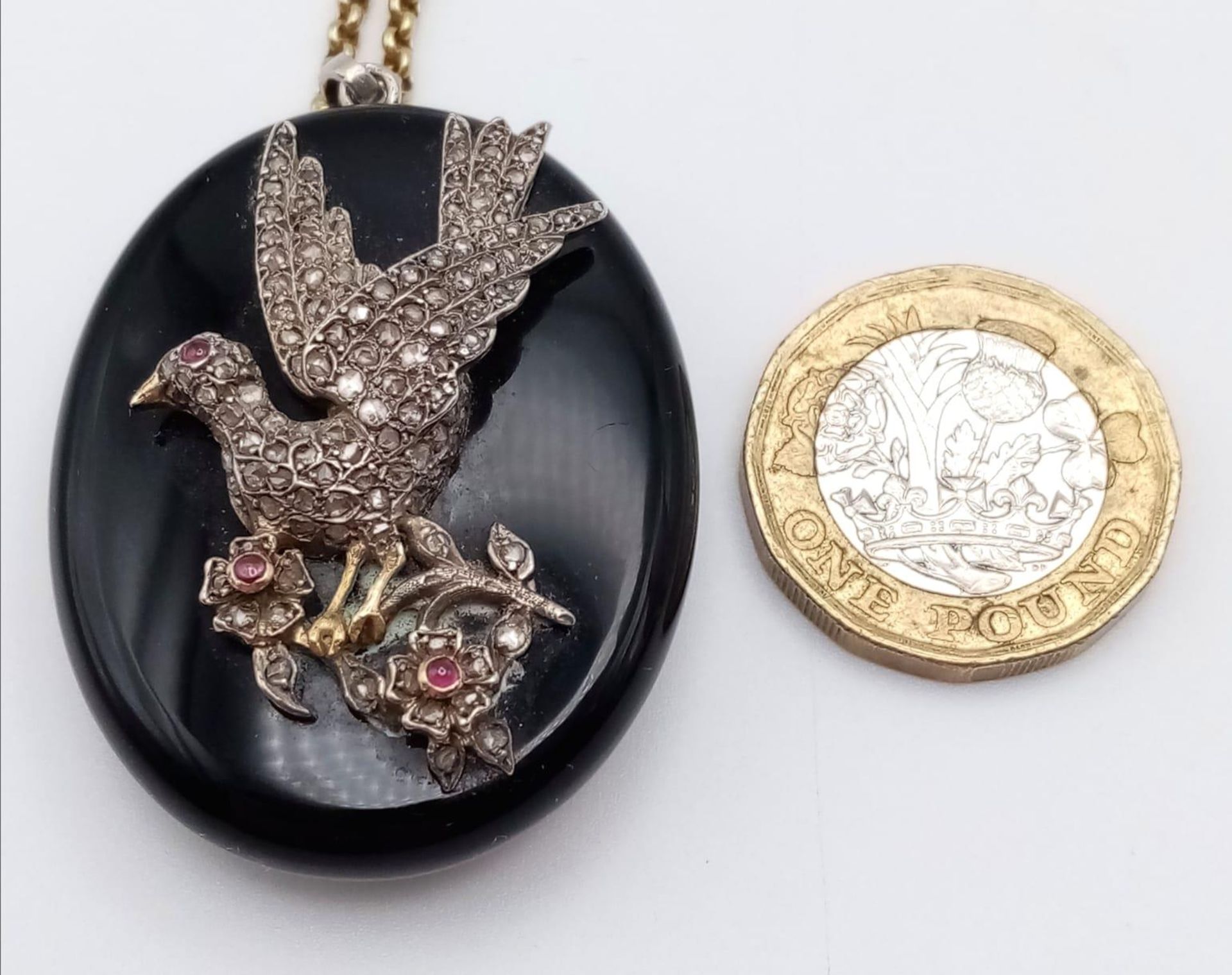 An Antique Victorian 9K Gold, Silver, Old-Cut Diamond and Ruby Decorative Dove Locket Pendant on - Image 5 of 10