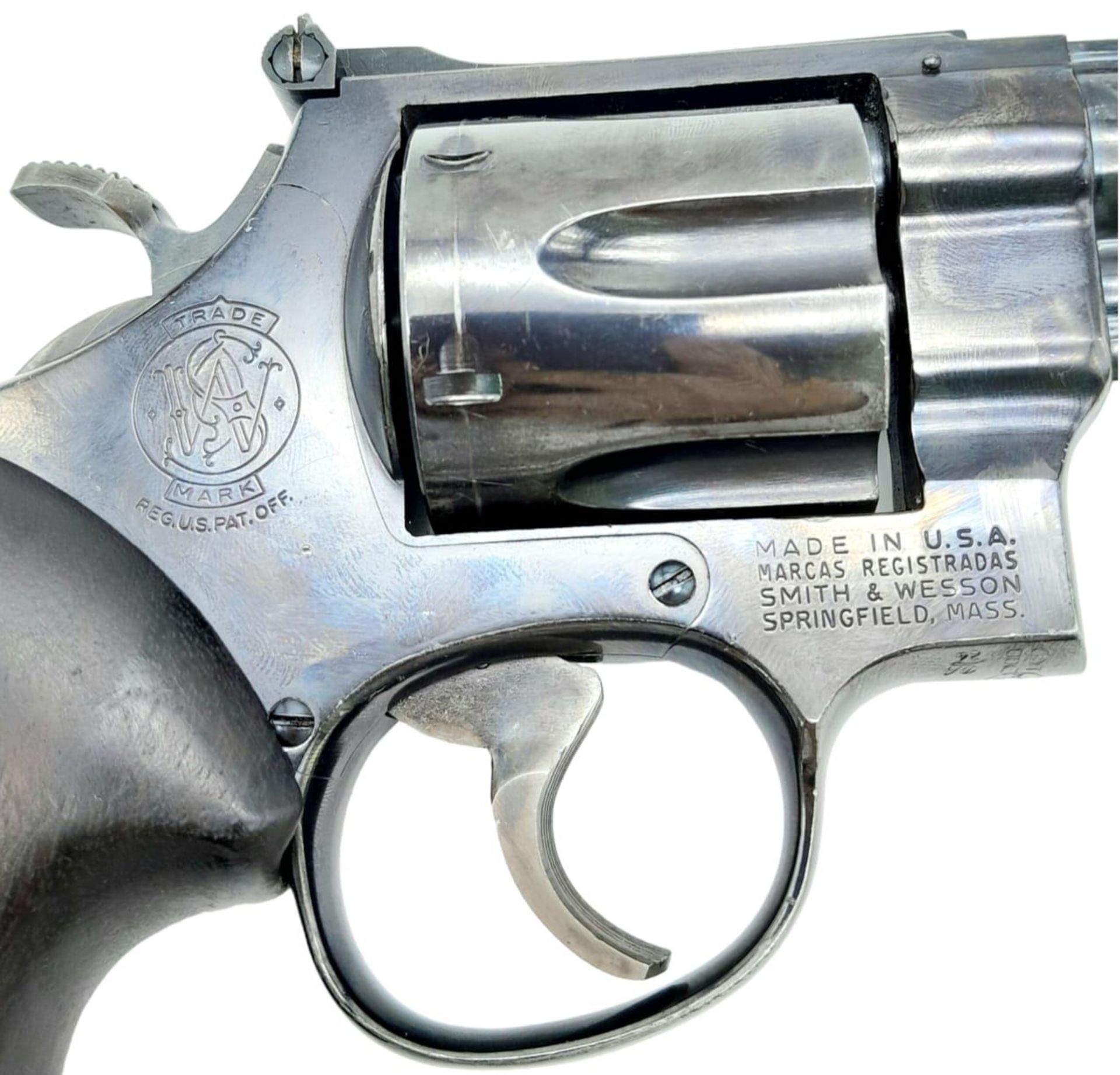 A Smith and Wesson .45 Calibre Revolver. This USA made pistol has a 4 inch barrel with a nice dark - Bild 8 aus 17