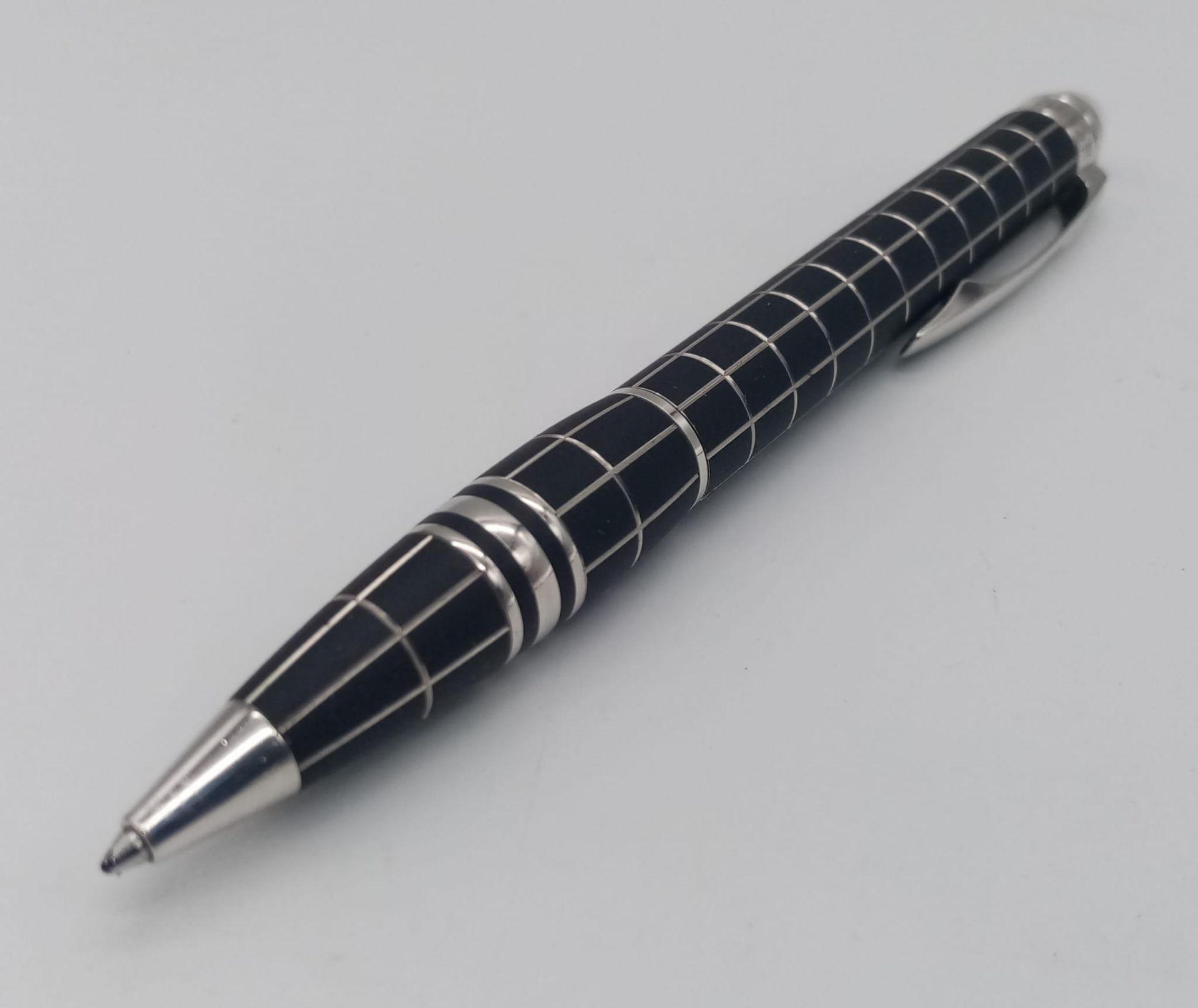 A FABULOUS "MONT BLANC PEN IN ORIGINAL PRESENTATION CASE , LOVELY RUBBERISED FEEL . - Bild 2 aus 5