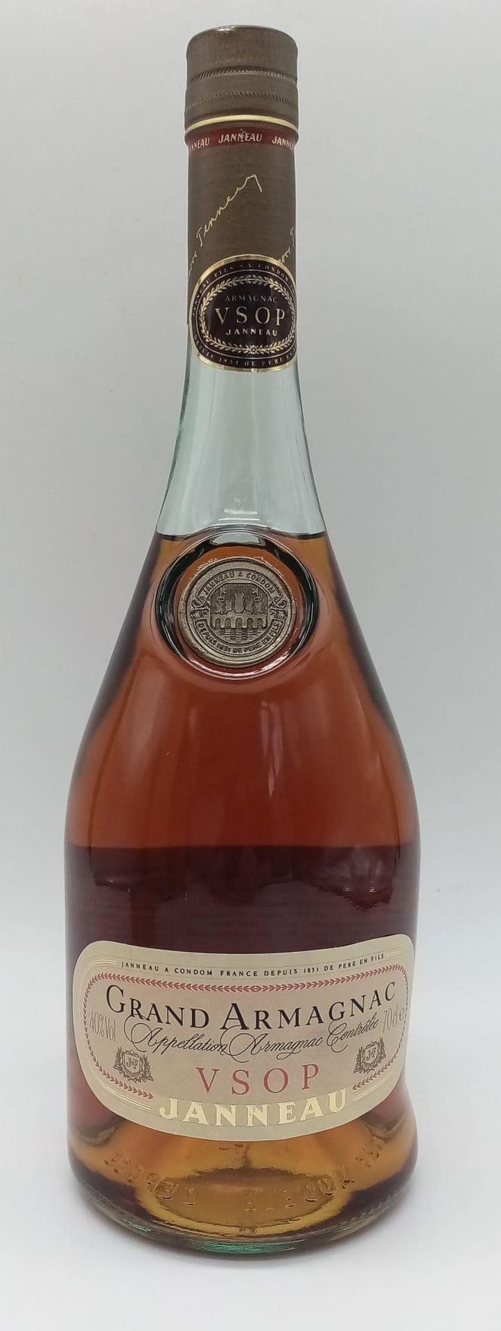 A Rare Bottle of Vintage 20th Century Janneau Grand Armagnac VSOP. 70cl Bottle. In original - Image 2 of 9