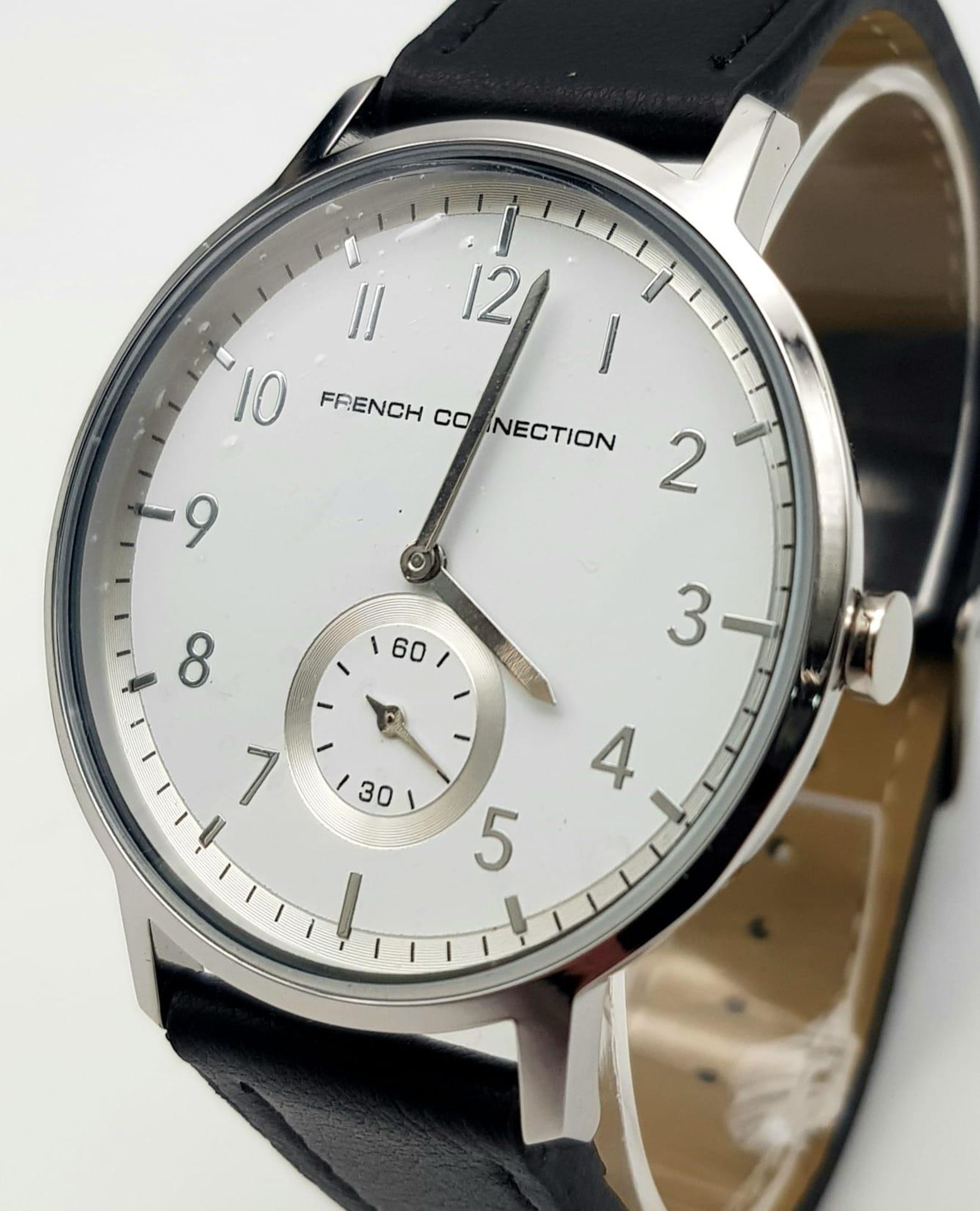 An Unworn Men’s Subsidiary Dial Quartz Watch by French Connection. 44mm Including Crown. Full - Bild 5 aus 9