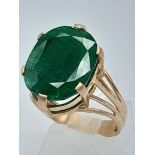 A 10ct NATURAL EMERALD SET IN 18K ROSE GOLD , 7.9gms size S