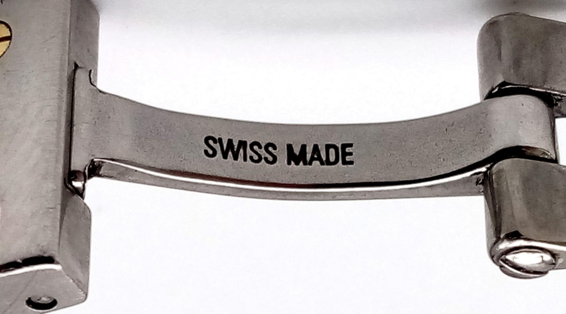 A Cartier Bi-Metal Santos Quartz Ladies Watch. Stainless steel bracelet with gold screws. Bi-metal - Image 9 of 9