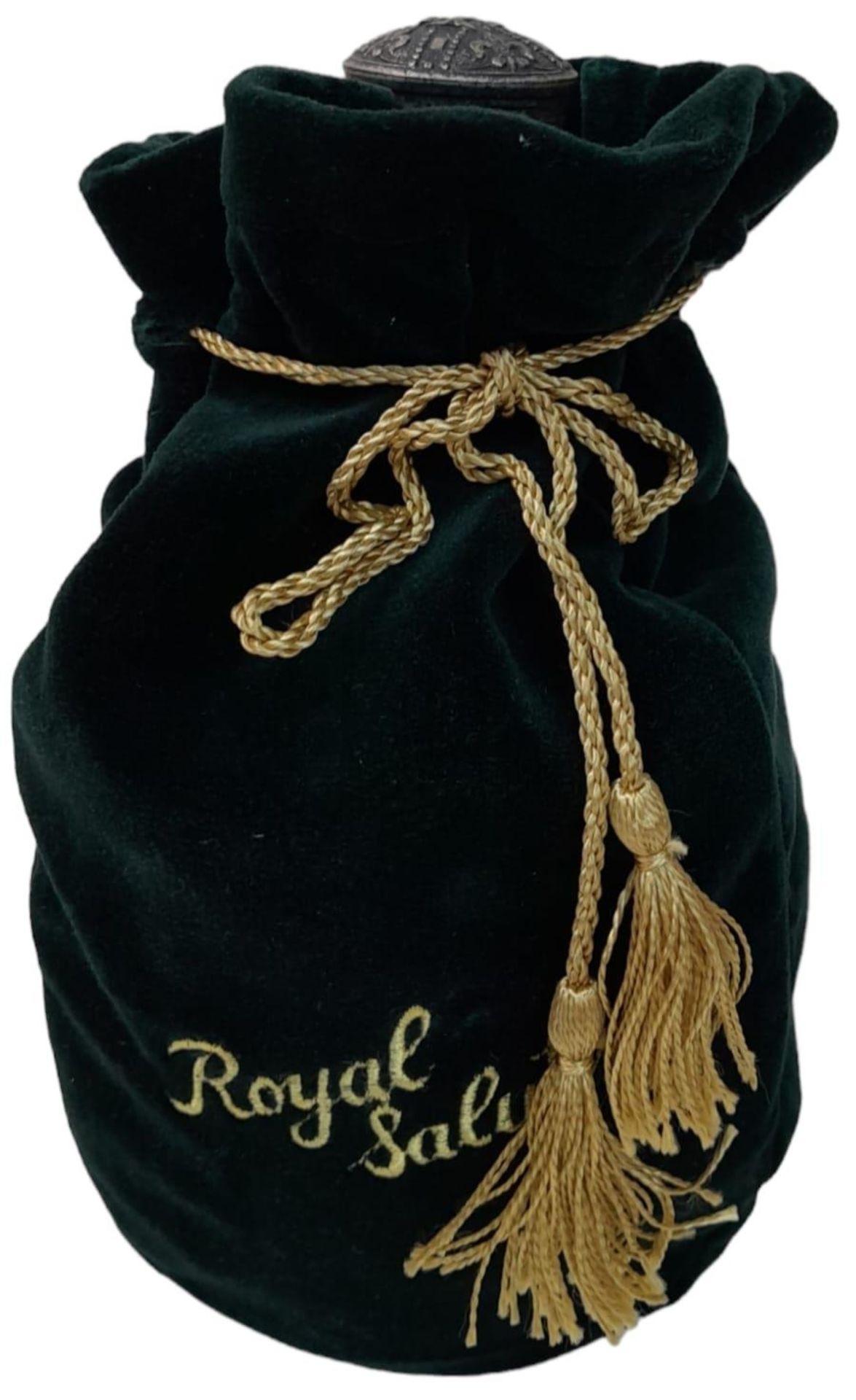 Six Bottles of Whisky. Includes: Chivas x 4 - Boxed Royal Salute - 21 Years (75cl). Boxed Regal - 12 - Image 8 of 11