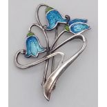 A vintage sterling silver campanulaceous flower brooch. Total weight 3.05G. Please see photos for