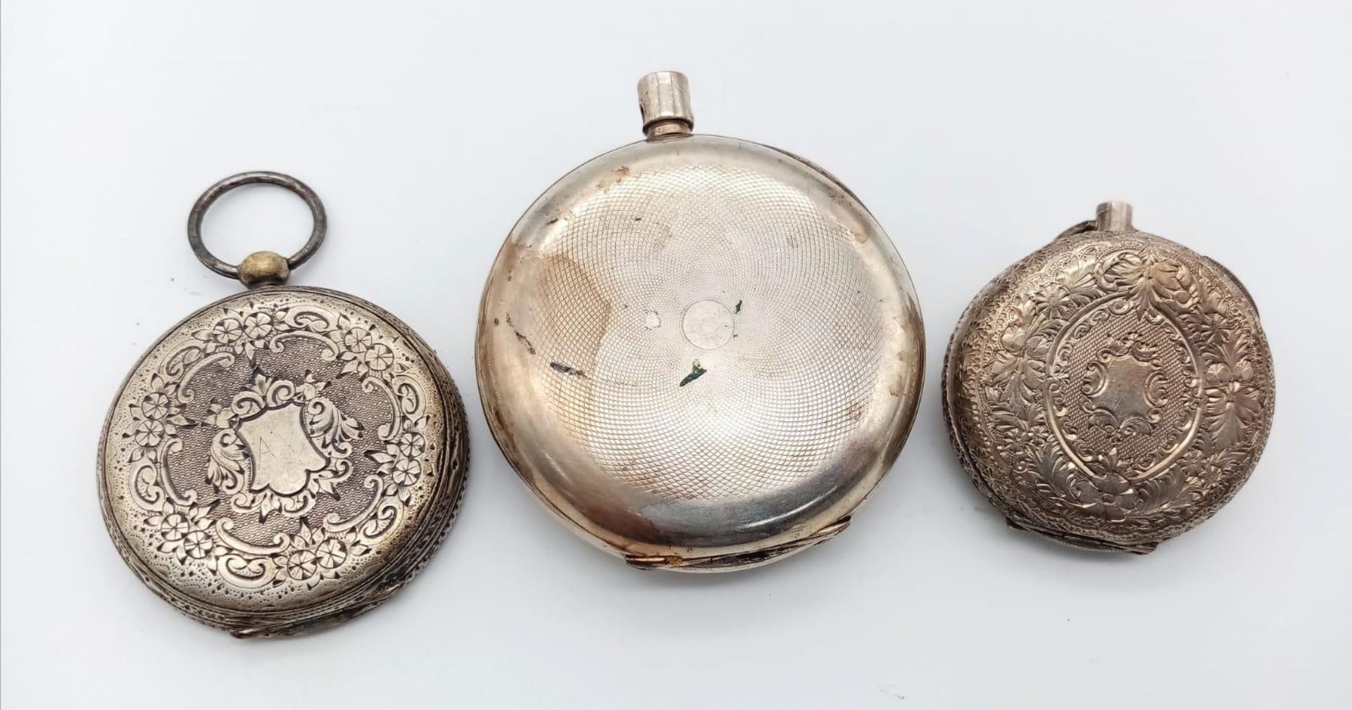 A Parcel of Three Antique Silver Watch Cases. 34mm, 38mm and 48mm. All silver marked, two being - Bild 3 aus 10