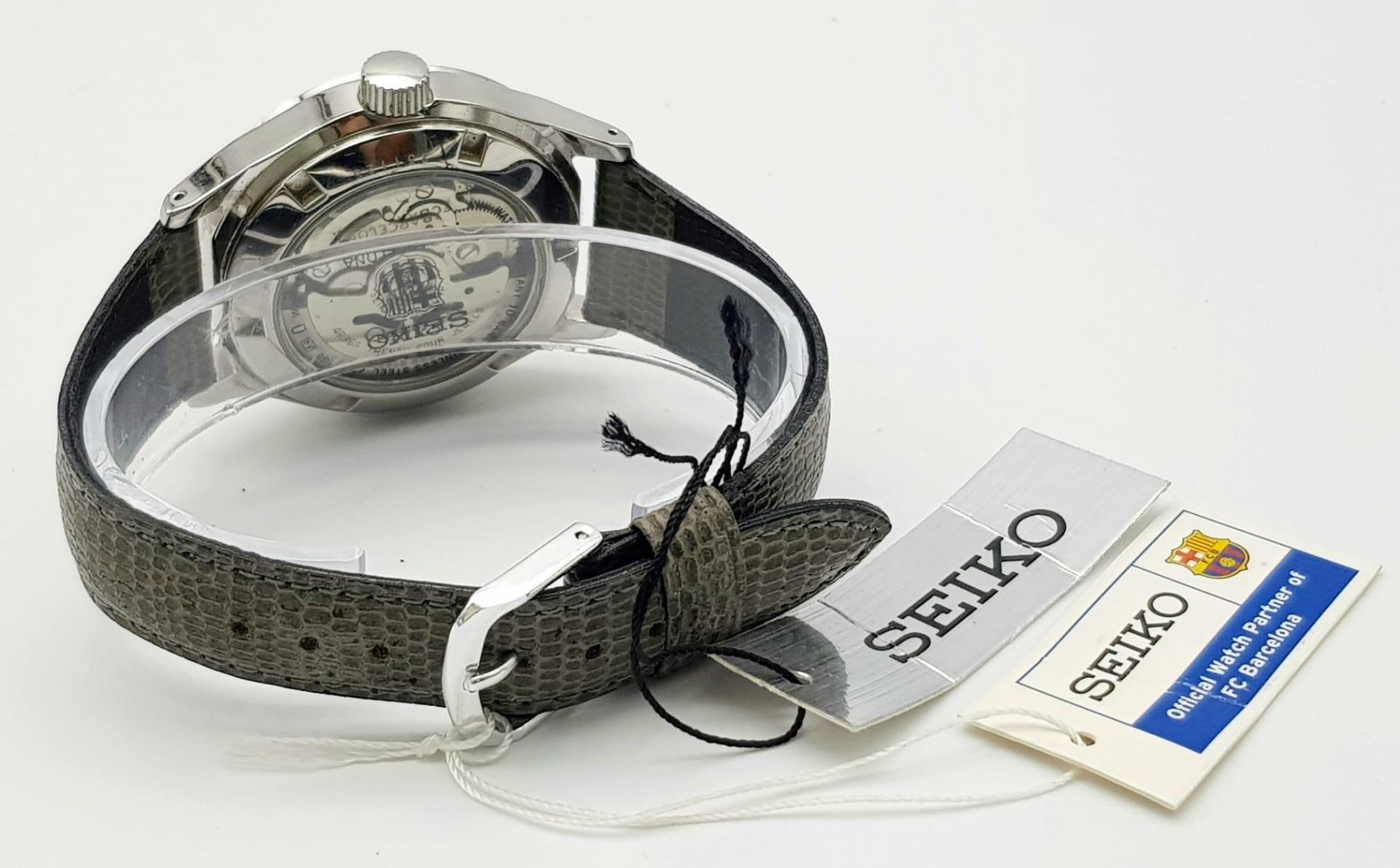 A SEIKO "BARCELONA F.C."AUTOMATIC GENTS WATCH WITH SKELETON BACK , NEVER WORN AS NEW WITH TAGS STILL - Bild 4 aus 7