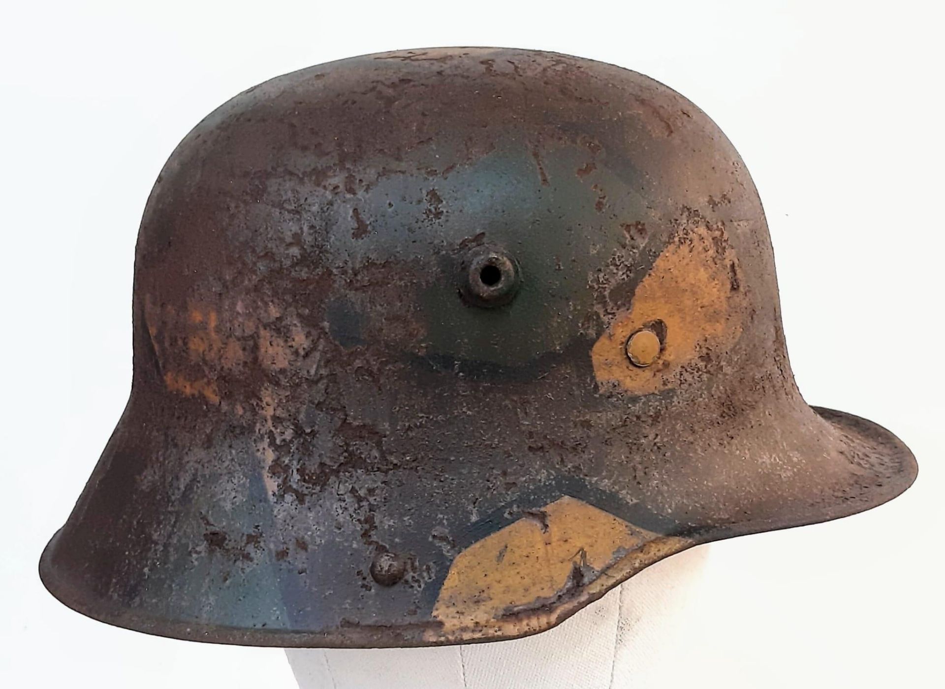 WW1 Imperial German M17 Jigsaw pattern camouflage Stahlhelm with liner. - Image 3 of 5