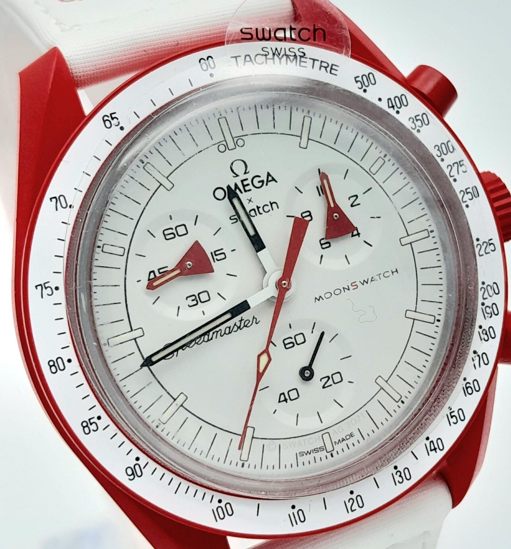 An Omega X Swatch Bioceramic Mission To Mars Chronograph Watch. Red ceramic case - 42mm. White - Bild 2 aus 9