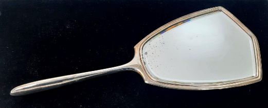 A BEAUTIFULLY ENGRAVED VINTAGE SILVER HAND MIRROR