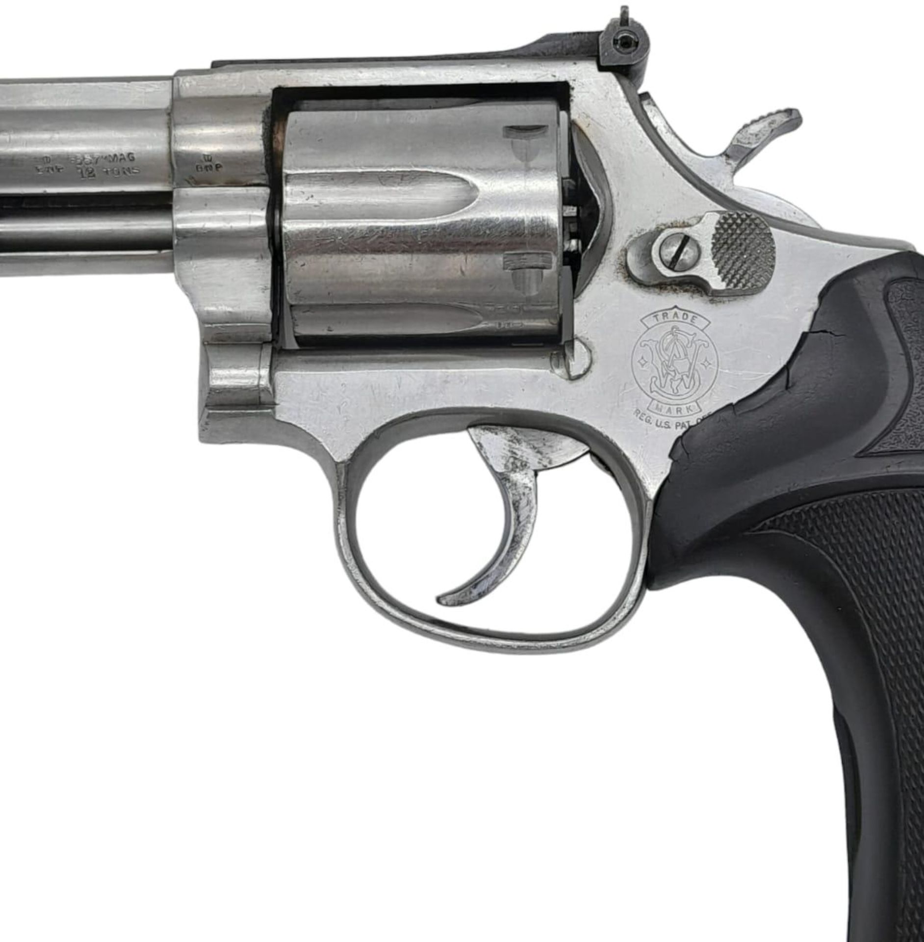 A Deactivated Smith and Wesson 357 Magnum. This classic Hollywood revolver has a chrome finish - Bild 5 aus 16