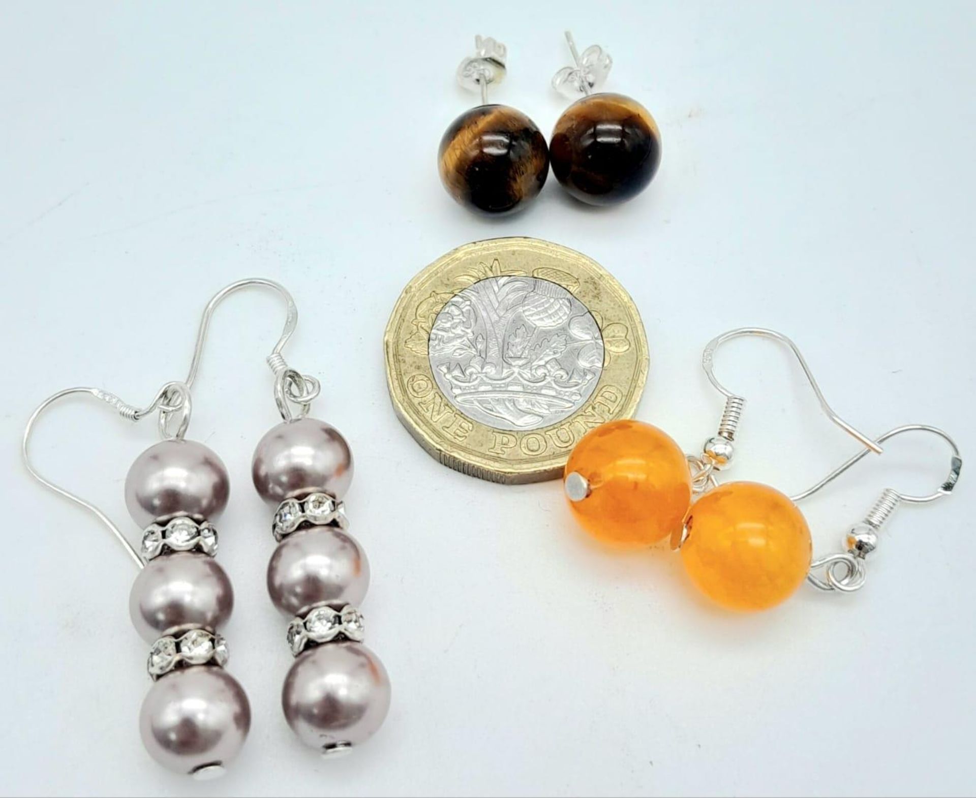 Three Pairs of Different Style 925 Silver Earrings - Orange jade, Tigers eye and Lavender pearl - Image 2 of 3