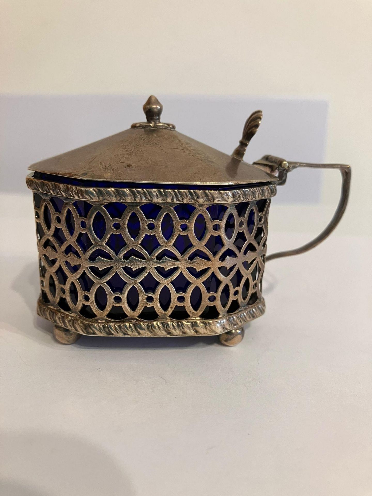 Antique SILVER MUSTARD POT, Octagonal Shape, with fabulous filigree work all round. Hinge in perfect