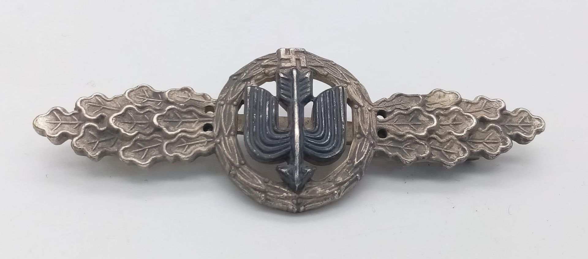 WW2 German Luftwaffe Silver Grade Front Flyers Clasp for Short Range Night Fighters. Unmarked.