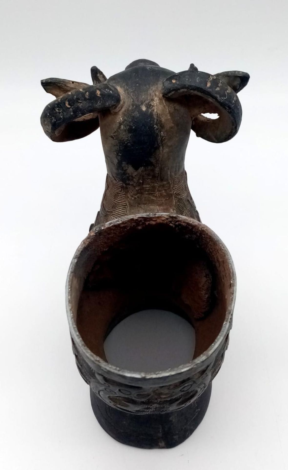 An Antique Chinese Bronze Ram's Head Lidded Drinking Vessel. Nice patina with ornate decorative work - Image 5 of 7