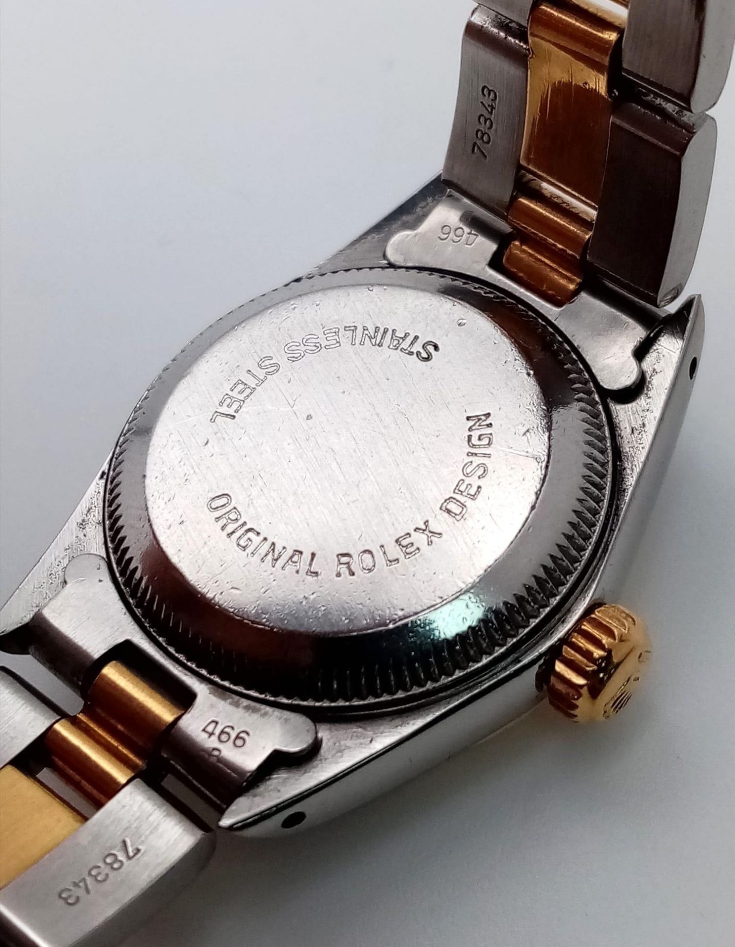 A ROLEX LADIES BI-METAL AUTOMATIC WATCH WITH GOLDTONE DIAL , LATEST STYLE STRAP AND ORIGINAL ROLEX - Image 6 of 8