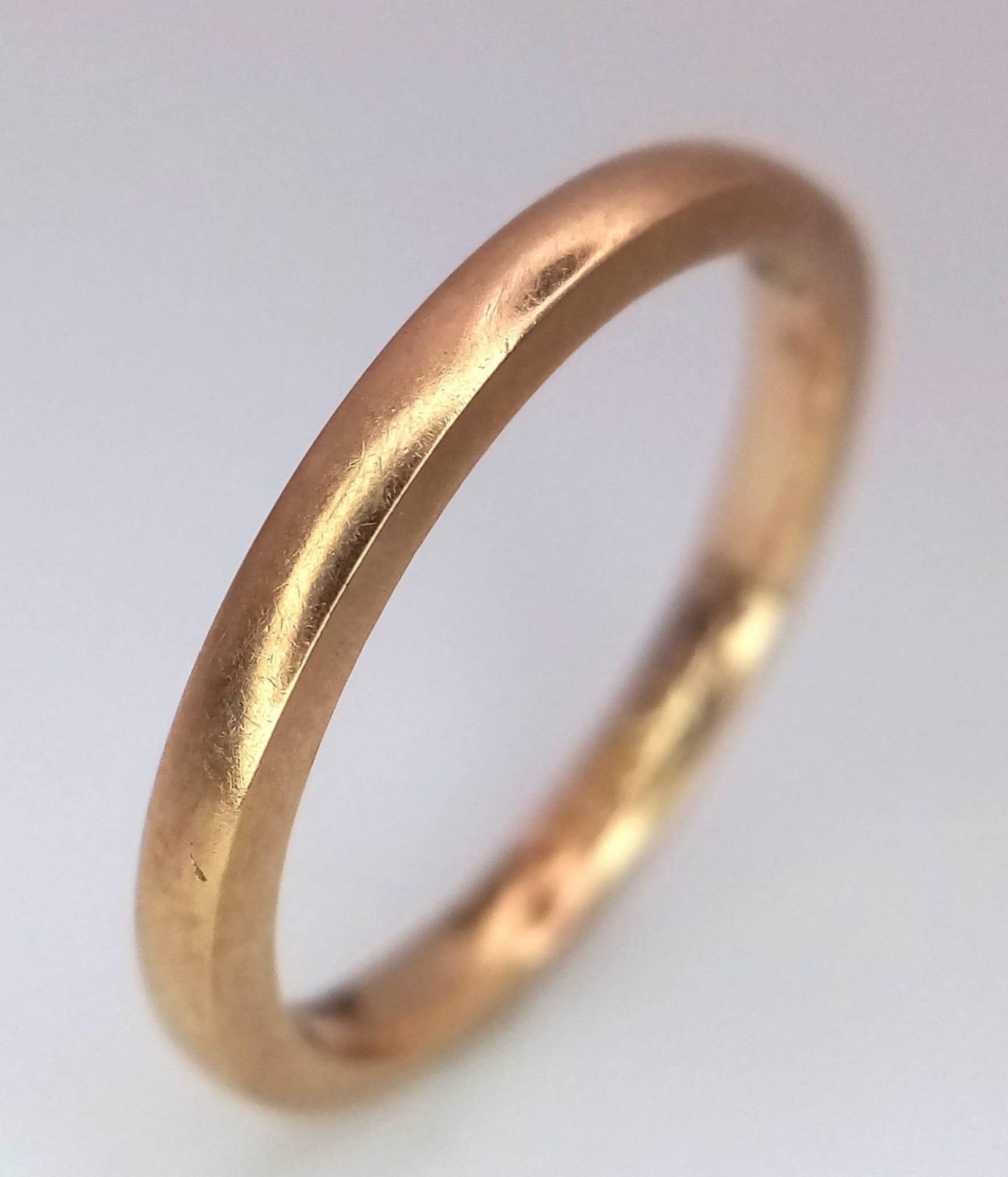 A Vintage 9K Yellow Gold Band Ring. Size L. 1.95g weight.