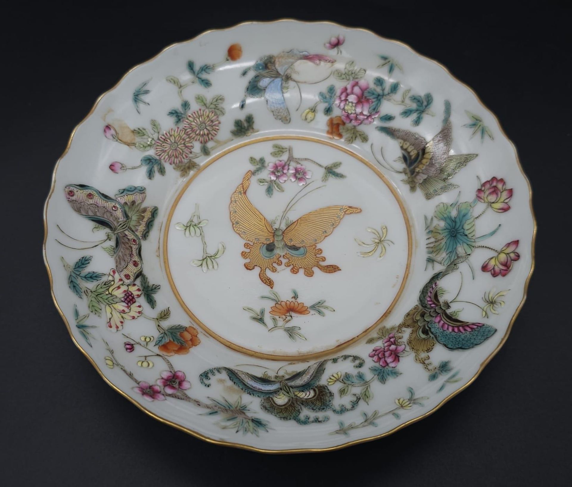 A set of 4 Daoguang (1820-1850) Era Dishes. Beautifully decorated with a iridescent floral & - Image 15 of 23